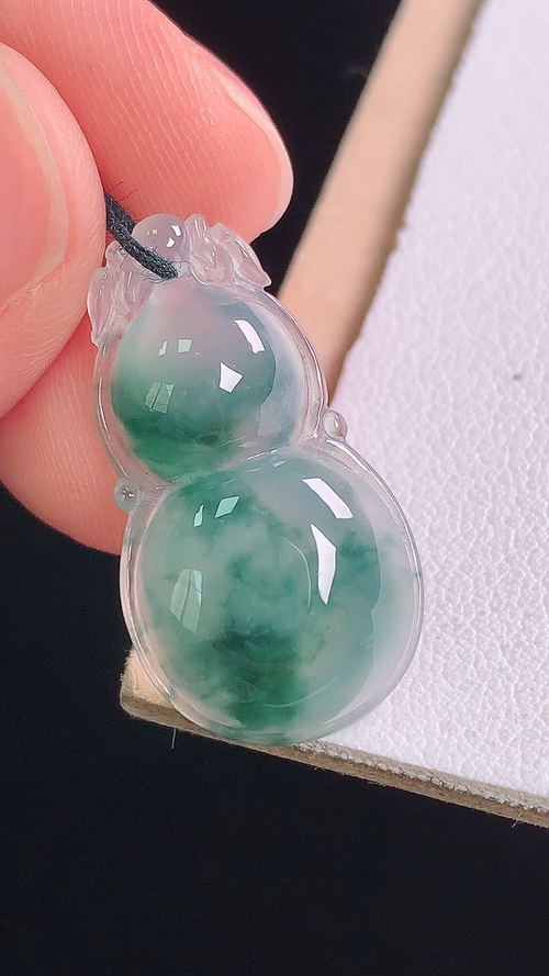 ️冰飘花葫芦，无裂，尺寸:24.9-13.6-5.5mm 15