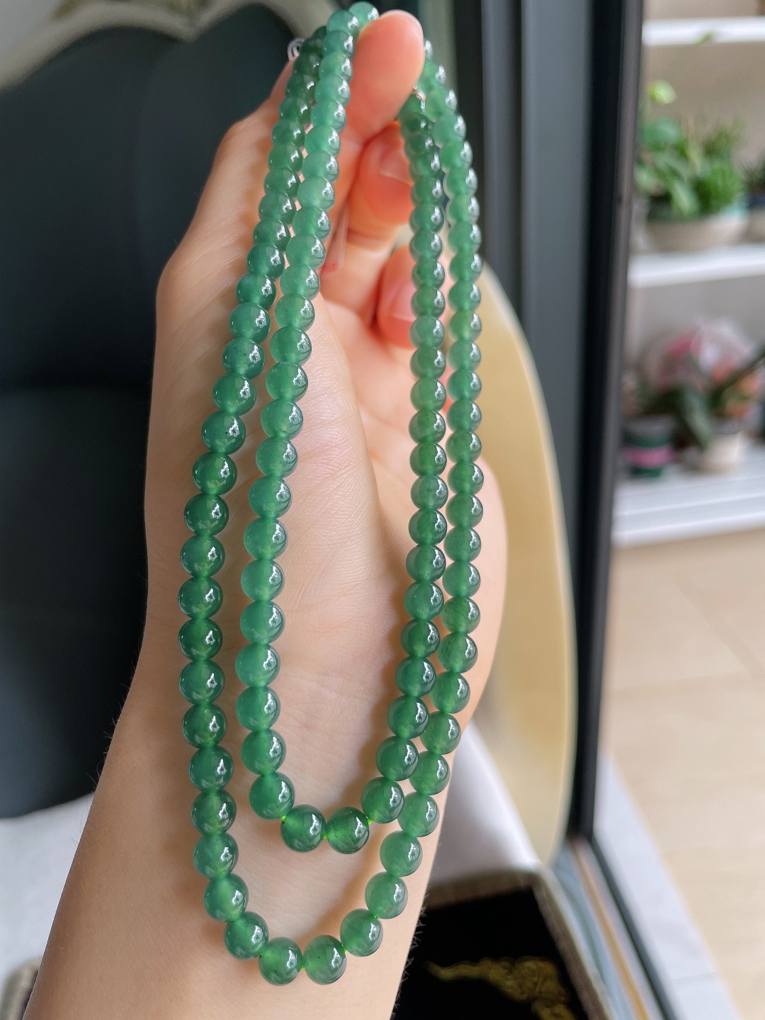 ️天然翡翠A货，冰蓝水珠链，尺寸：5.8mm109颗。【编4335】