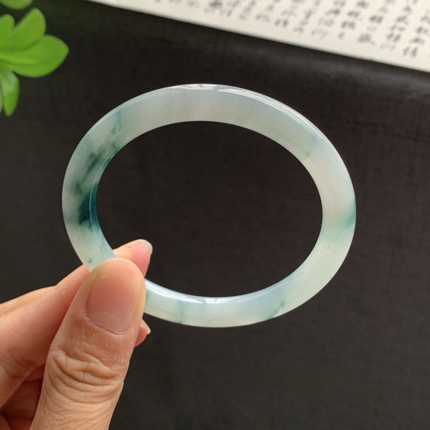 071708FN 飘花圆条翡翠手镯 54-7.5-7.4