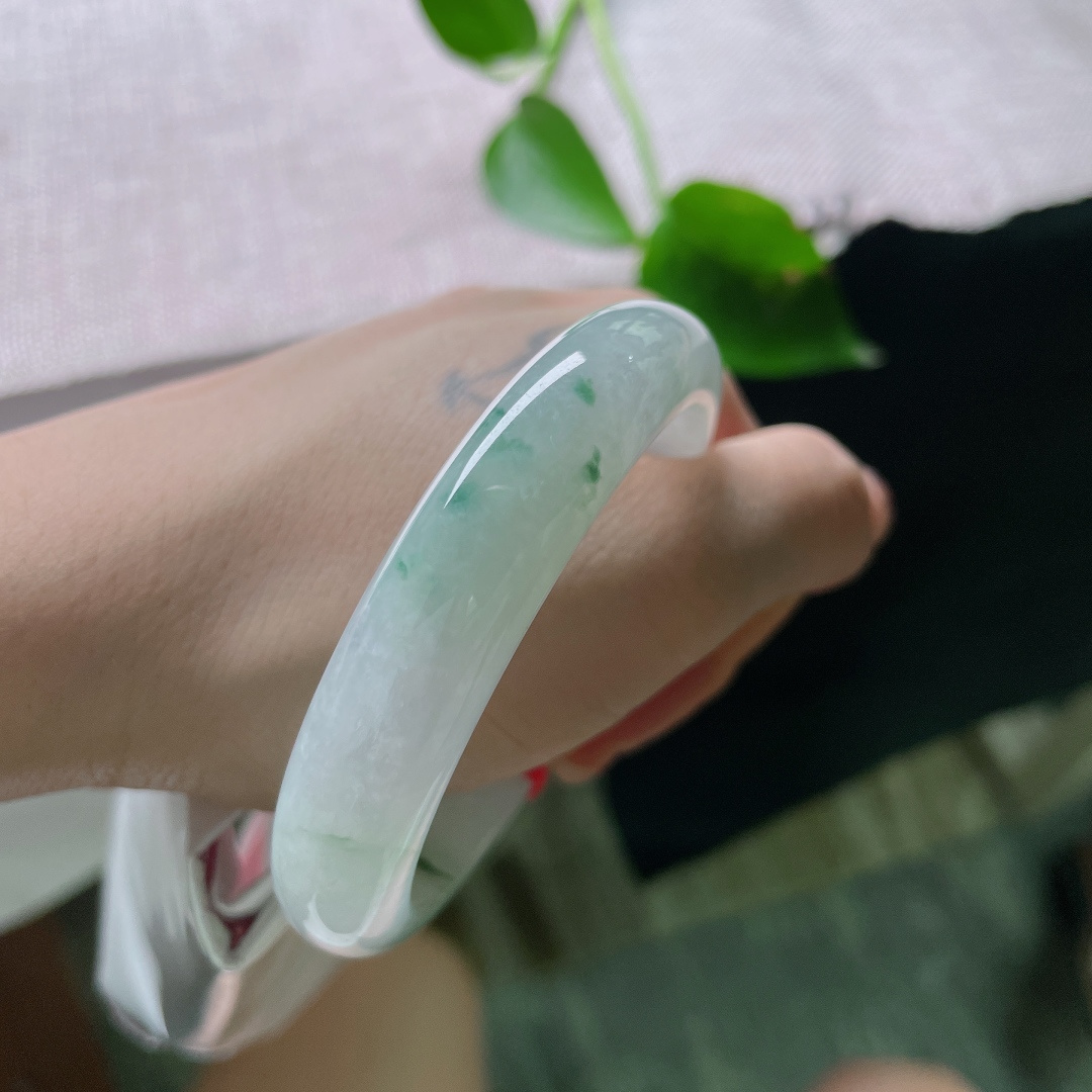 55/12.3/7.7，飘花正圈，水润细腻，种老，花色灵动，清新俊逸，皮纹，56036a