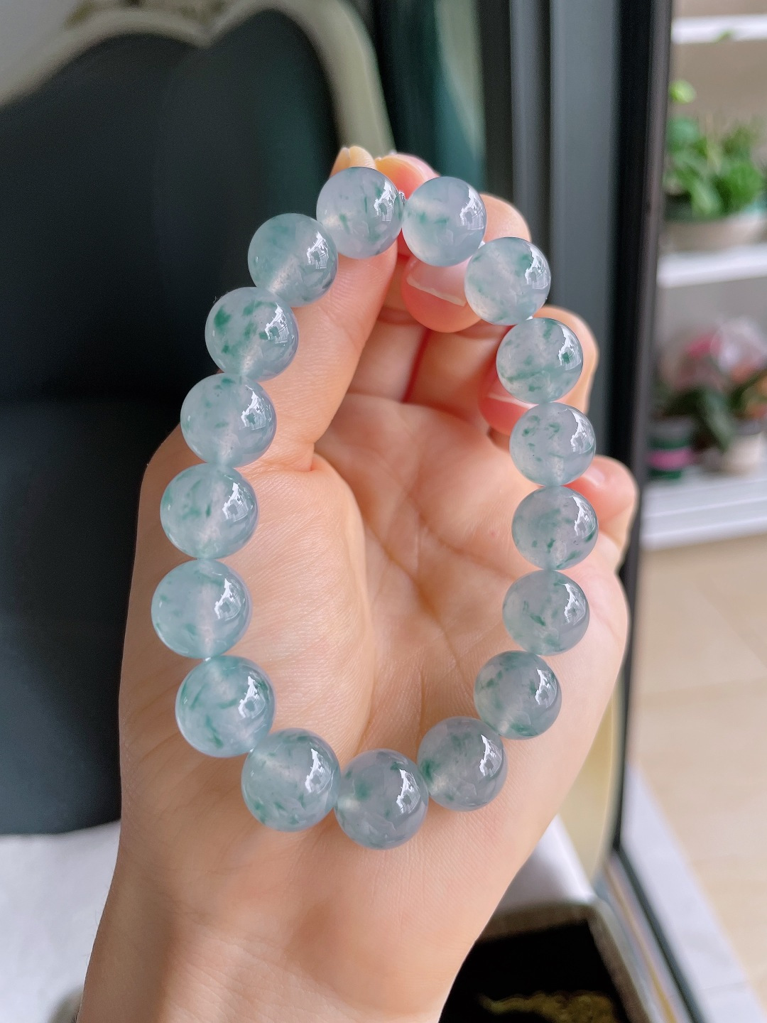 ️，天然翡翠A货，冰种飘花手串，尺寸：11.8mm。【编4208】