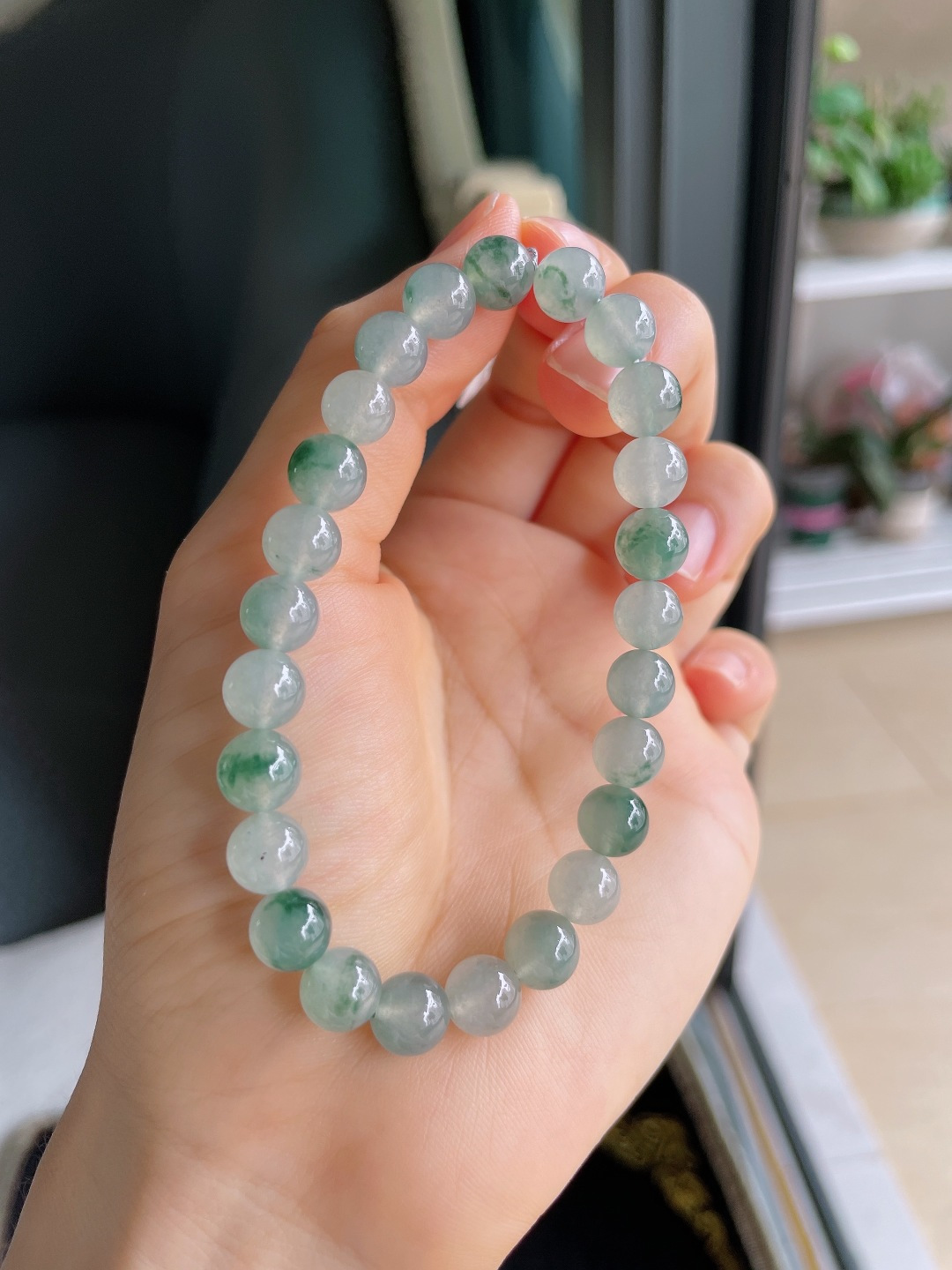 天然翡翠A货，冰飘花手串，尺寸：8mm。【编3781】
