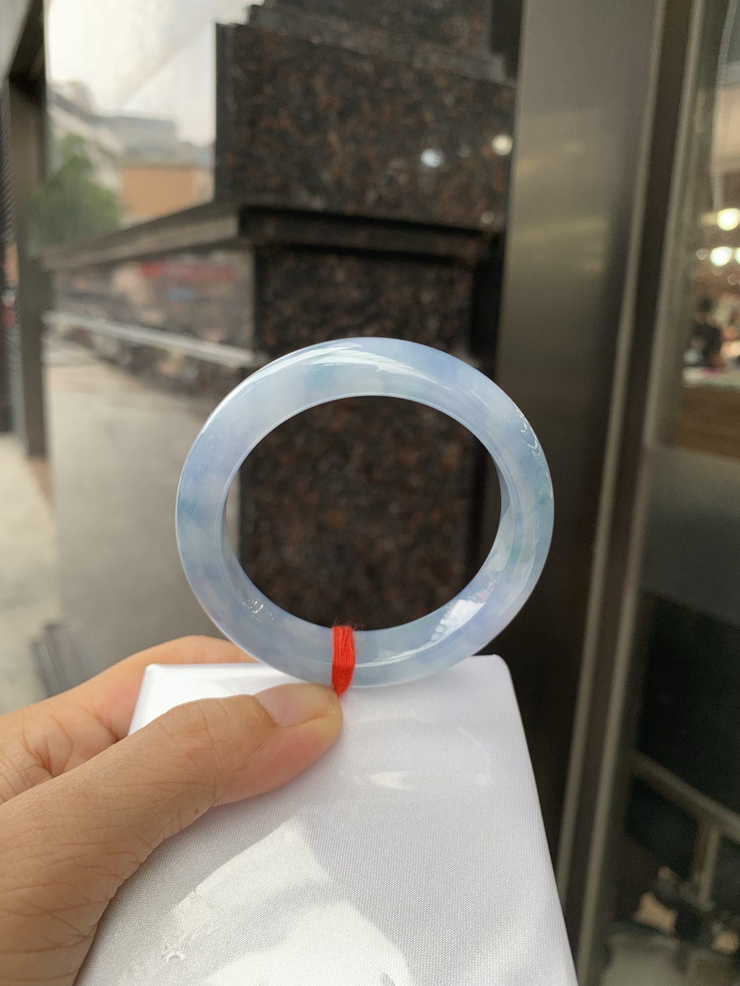 莫奈正圈 0719-53-71 打灯棉线，底妆水细腻，浓郁满色，仿佛莫奈笔下的鸢尾花丛一同盛放，一脚踏入春天的感觉，见光不失色。