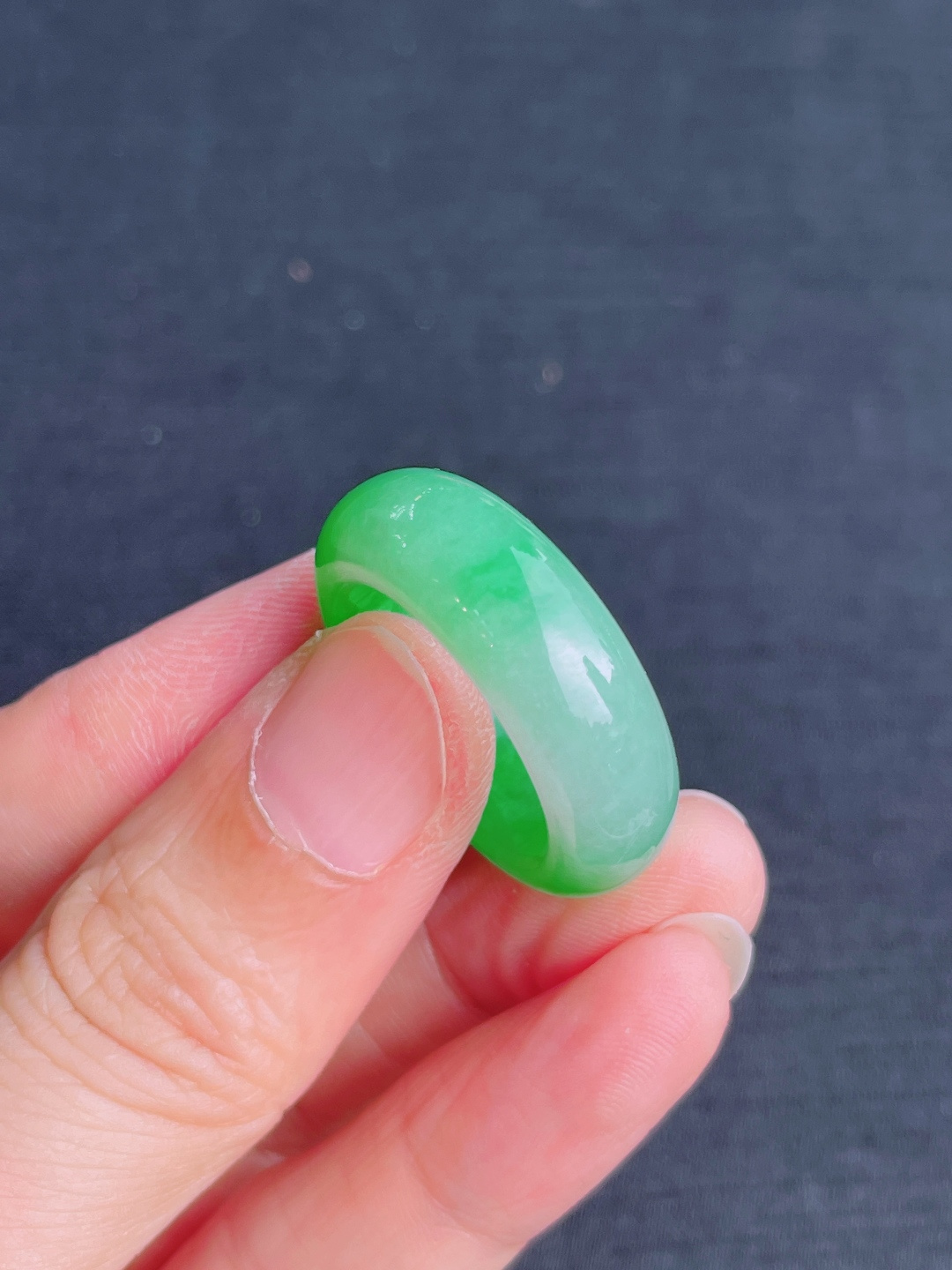 ️高冰绿戒圈 晶莹剔透，新颖时尚，无裂，9-5