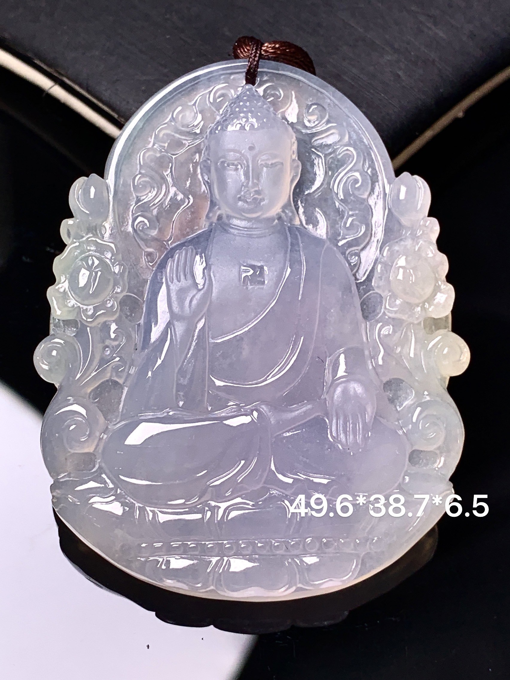 冰种大日如来佛祖吊坠 玉质细腻 色泽艳丽清新 水润亮眼 整体尺寸49.6*38.7*6.5 b2