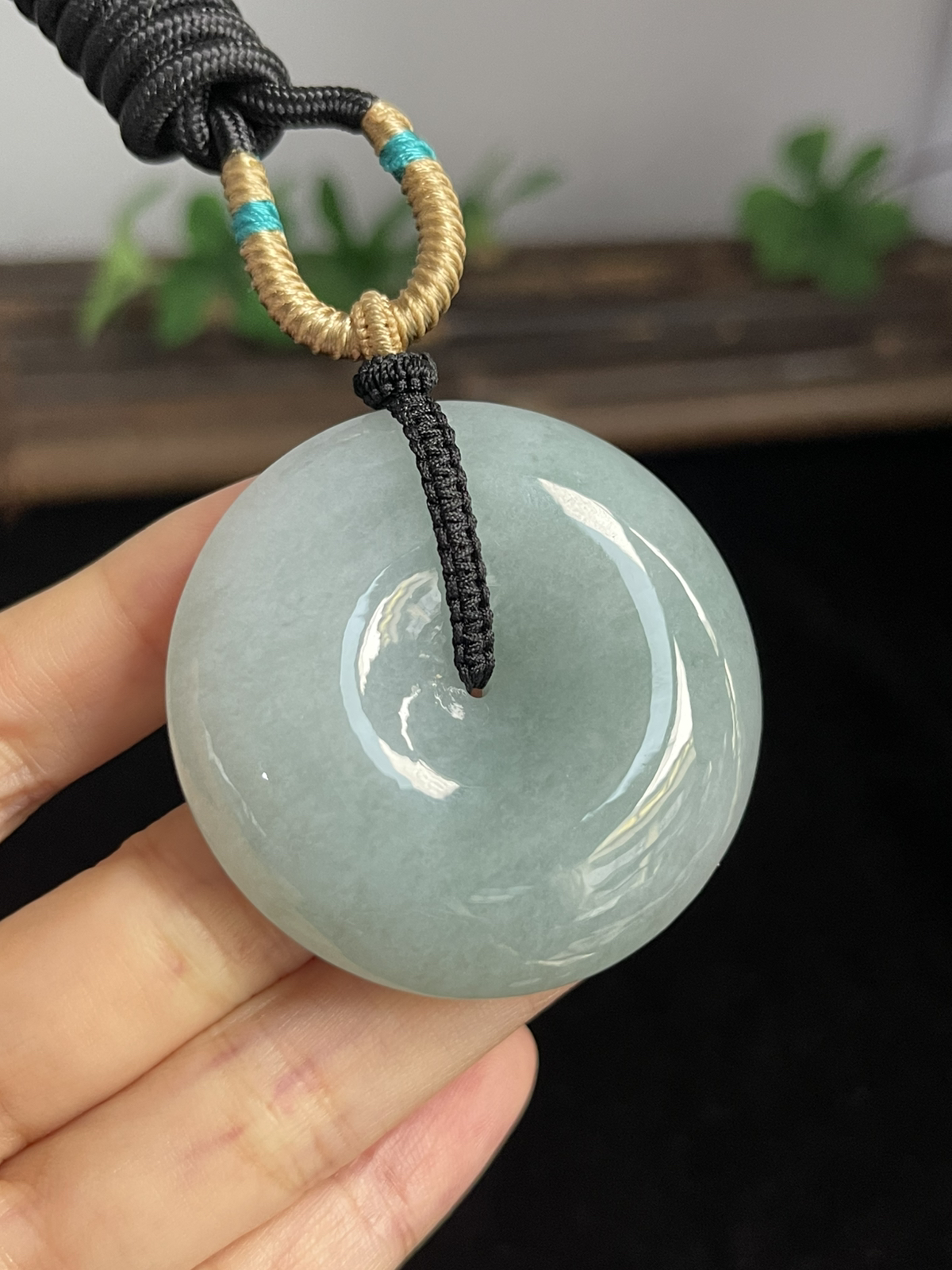 翡翠糯化种淡绿色平安扣