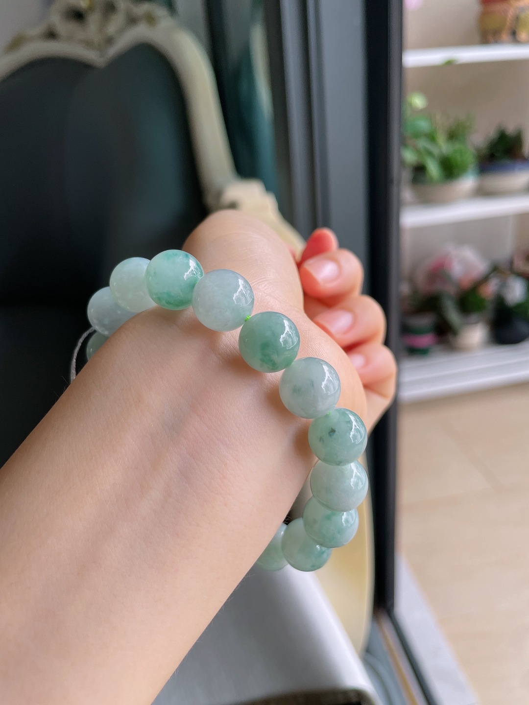 ️，天然翡翠A货，冰飘花手串，尺寸：12.3mm。【编2-286】