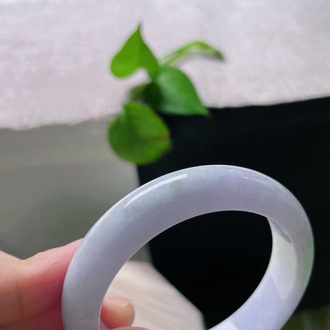 54/12.9/8.2，正圈，有纹，柔光似水，腕间一抹紫气东来，温柔朦胧自带仙气。ss55765a。