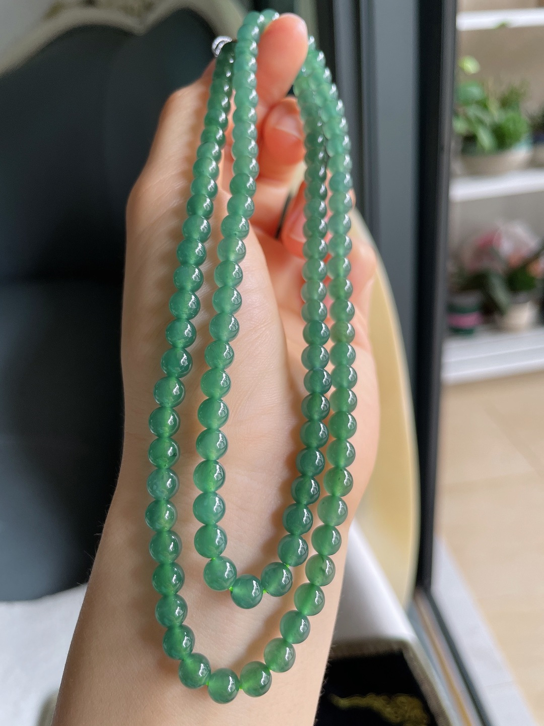 ️天然翡翠A货，冰蓝水珠链，尺寸：5.6mm110颗。【编4334】