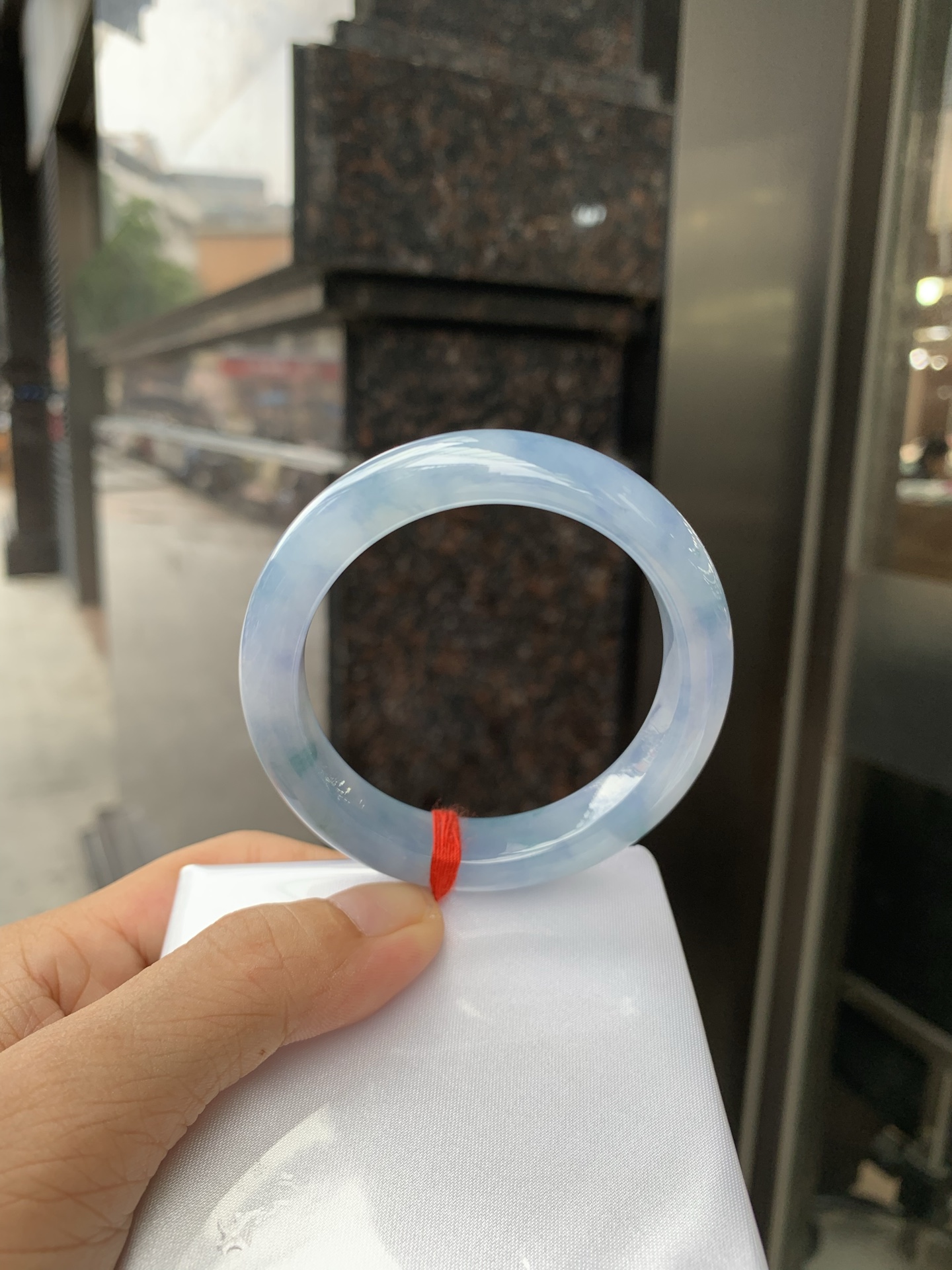 莫奈正圈 0719-53-71 打灯棉线，底妆水细腻，浓郁满色，仿佛莫奈笔下的鸢尾花丛一同盛放，一脚踏入春天的感觉，见光不失色。