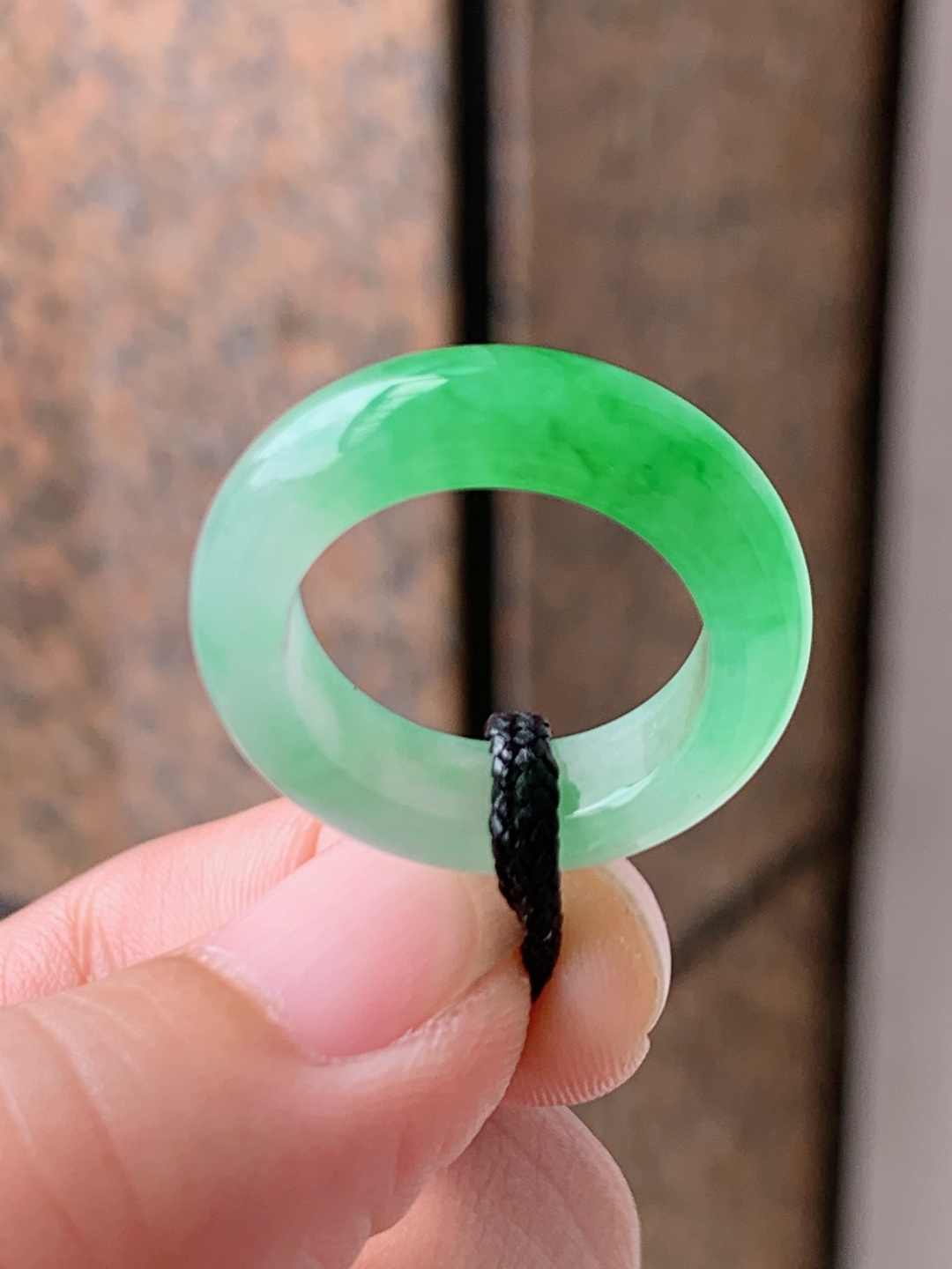 冰种绿指环戒圈，色泽浓郁均匀质感温润，简约氛围感拉满 裸石24-5.9-3.9 圈口12 01071