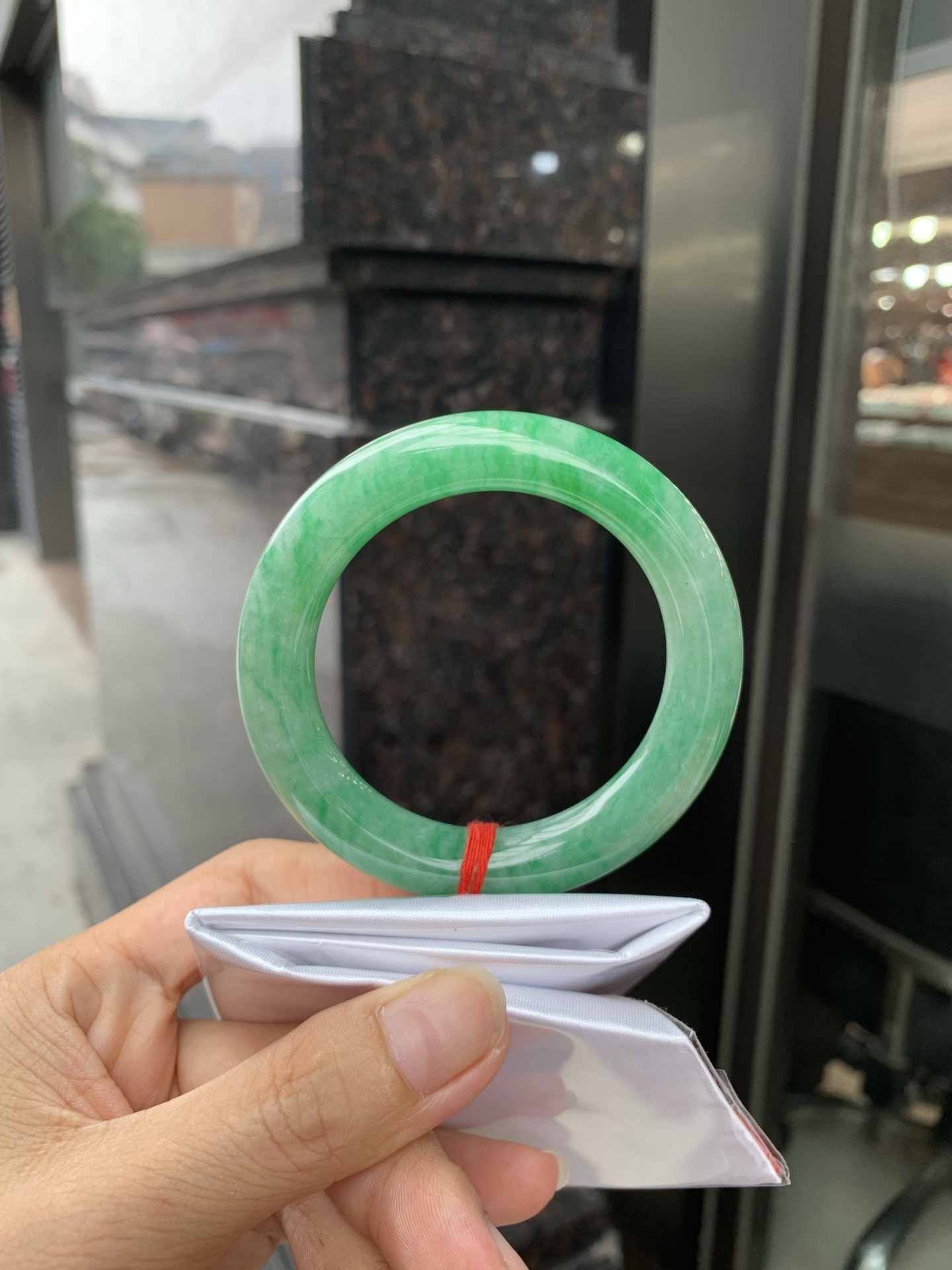 满绿圆条 52.8-10.3-11.3 0719-53-41 打灯细纹，棉线，底妆水润，满圈果阳绿鲜
