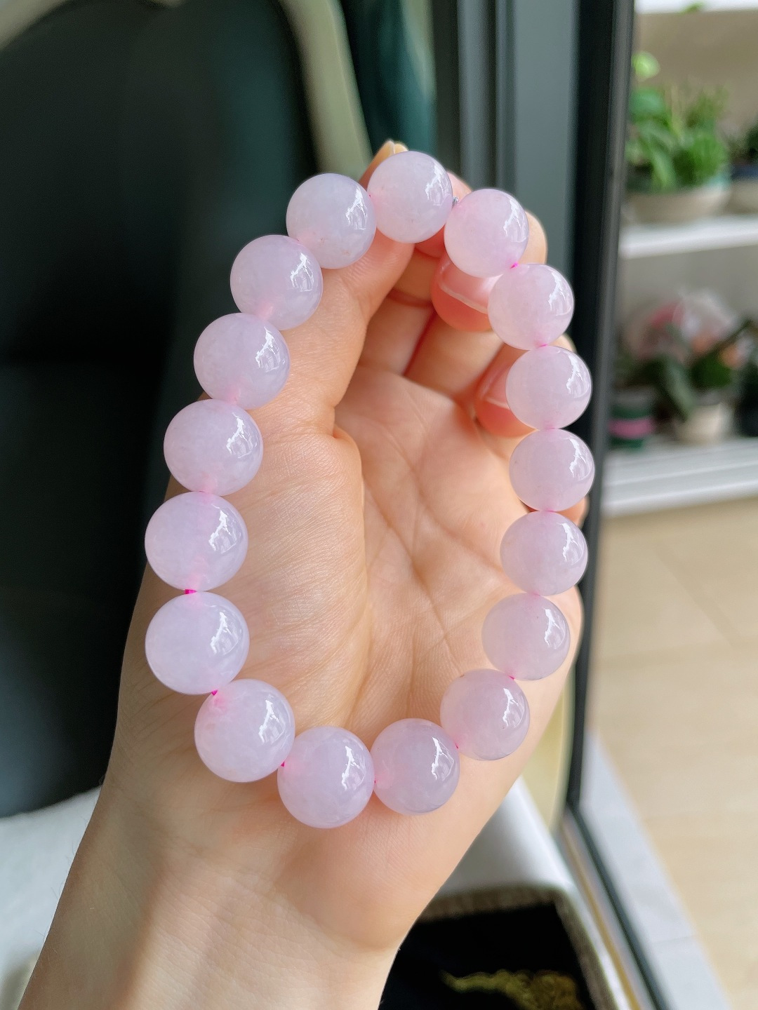 天然翡翠A货，冰手串，尺寸：12.5mm。【编4285】
