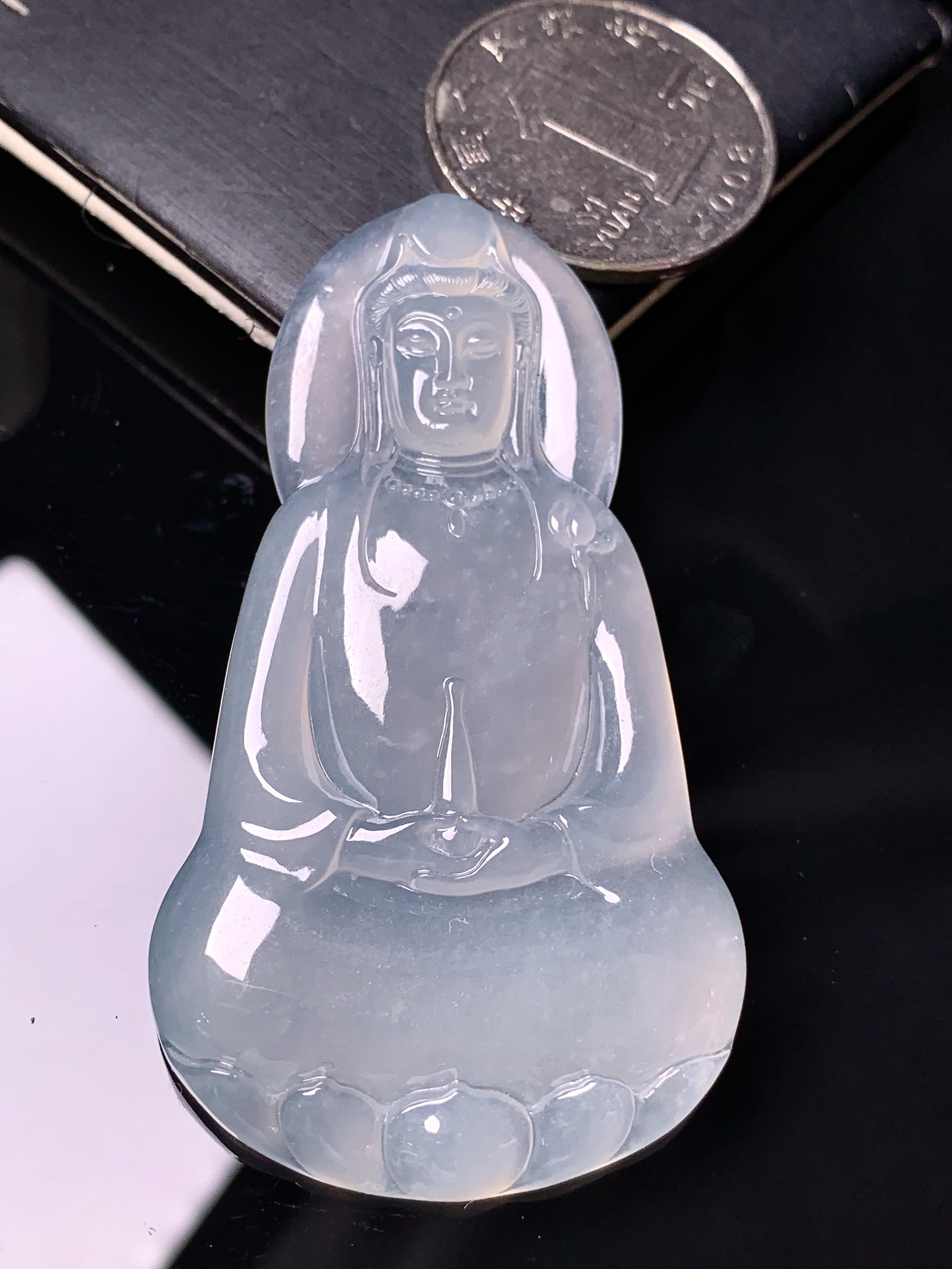 冰种观音菩萨吊坠 玉质细腻 色泽艳丽清新 水润亮眼 整体尺寸63*35.2*5.6 x7
