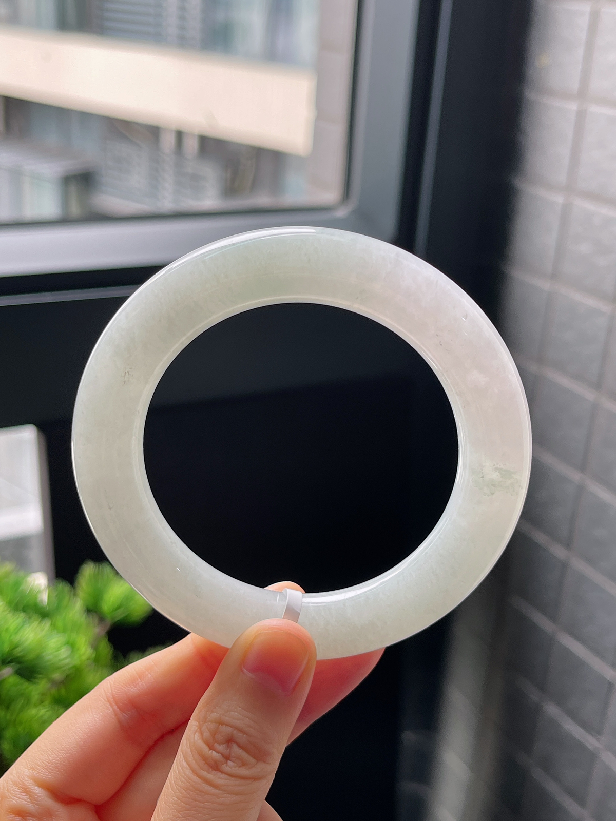 圆镯56.7，翡翠手镯