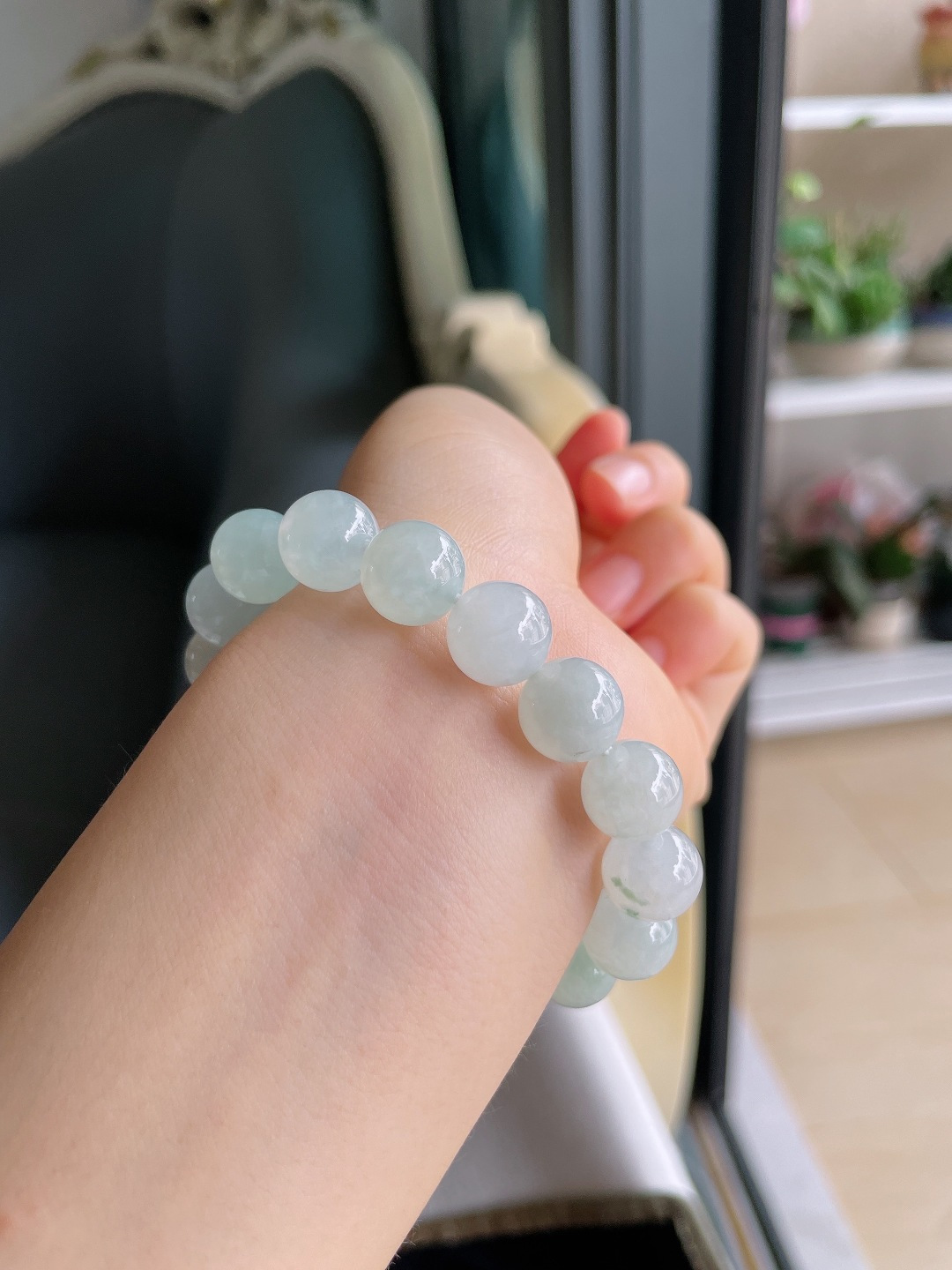天然翡翠A货，冰飘花手串，尺寸：11mm。【编2264】