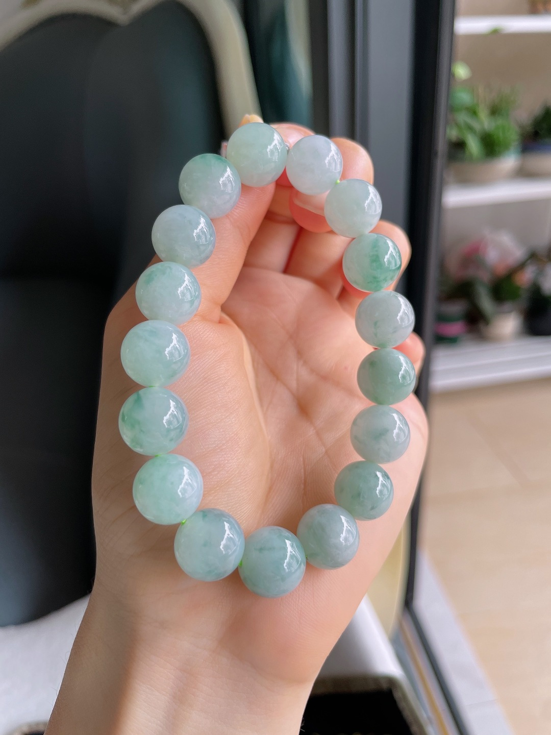 ️，天然翡翠A货，冰飘花手串，尺寸：12.3mm。【编2-286】