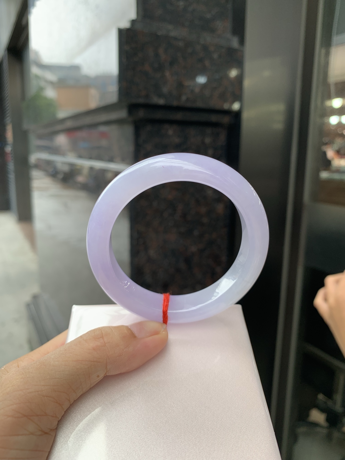 冰紫正圈 54-8.5-12.3 0719-N1228 打灯细纹，底妆冰透胶润，满圈均匀冰浓紫吸睛抢眼，浪漫迷人，仙气飘飘，优雅高贵显气质，感满满，不同光线不一样视觉感受