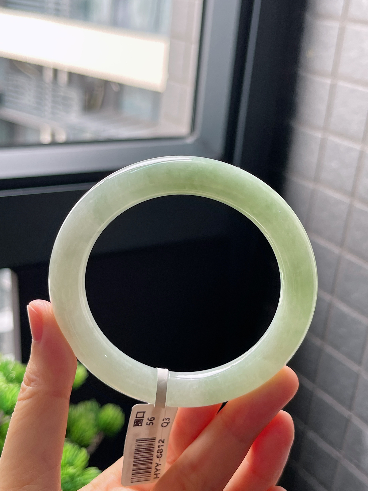 圈口56，翡翠糯化种晴绿手镯