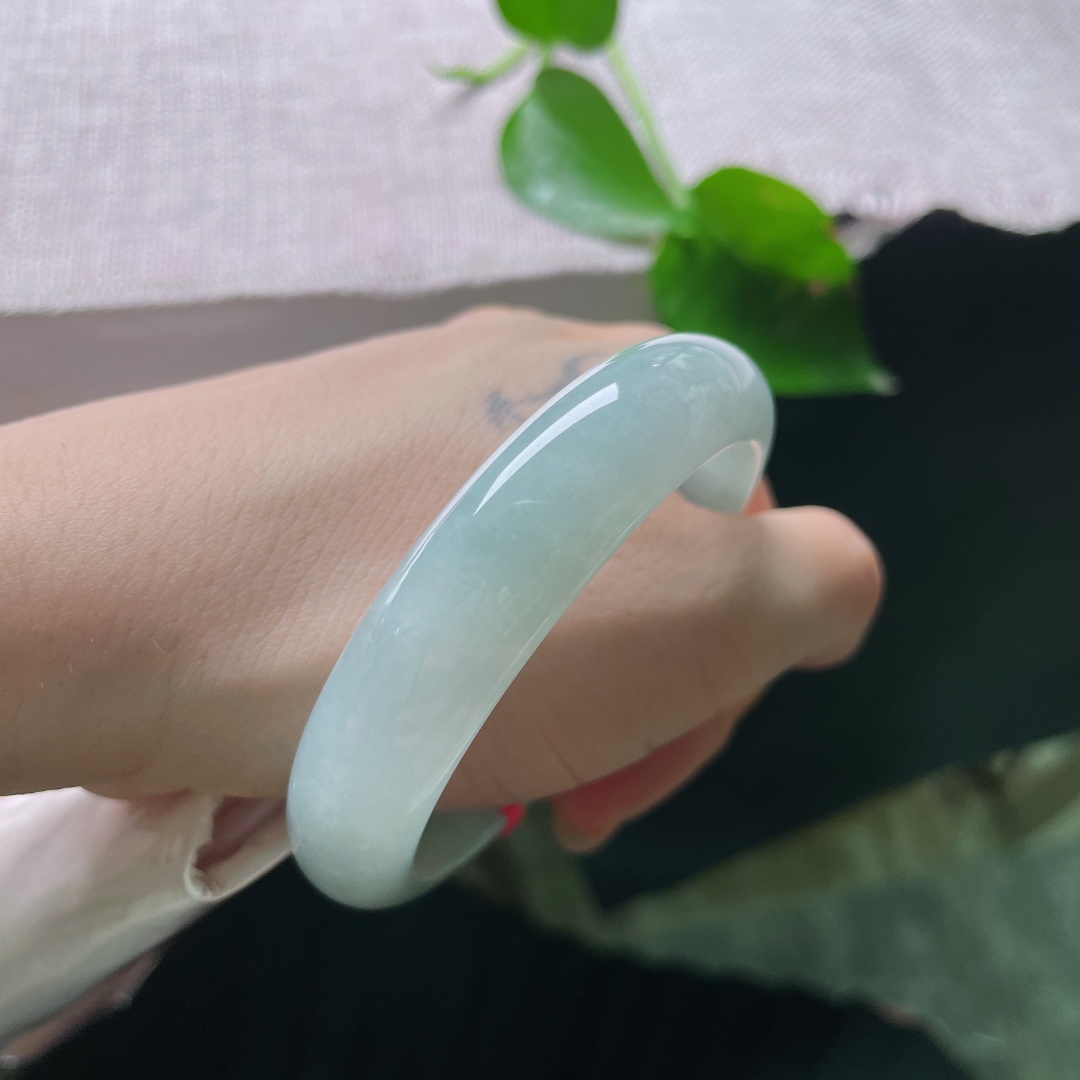 54.2/13.2/7.2，晴水正圈，水头好，种老，干净清爽，佩戴简约大方，皮纹，55733a