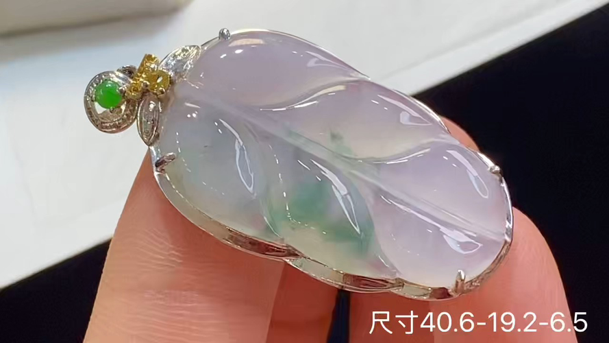 18k金+钻树叶吊坠，无裂，40.6-19.2-6.5