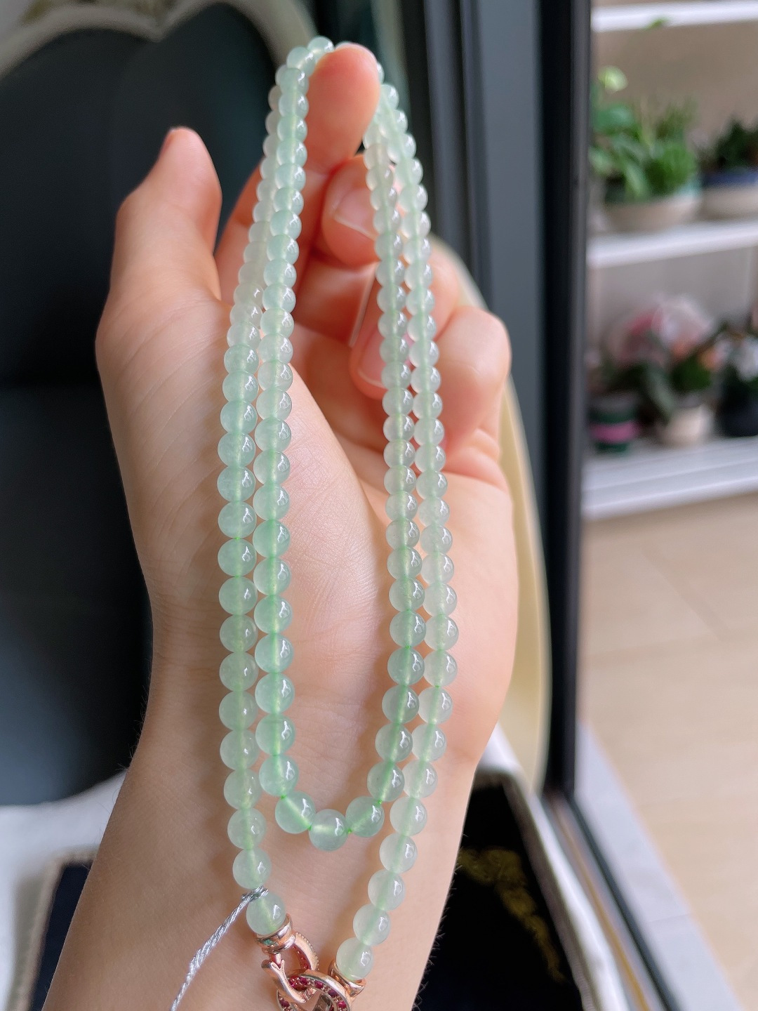 ️，天然翡翠A货，冰绿冰晴底珠链，尺寸：5mm118颗。【编3275】