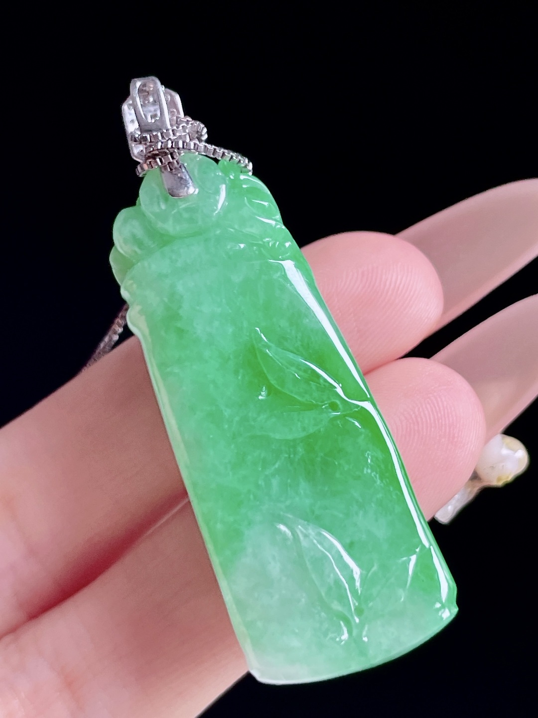 冰阳绿节节高升 色泽鲜艳 种老水润 18k金镶嵌 整体 49.7 裸石 42.1/16.5/8.3