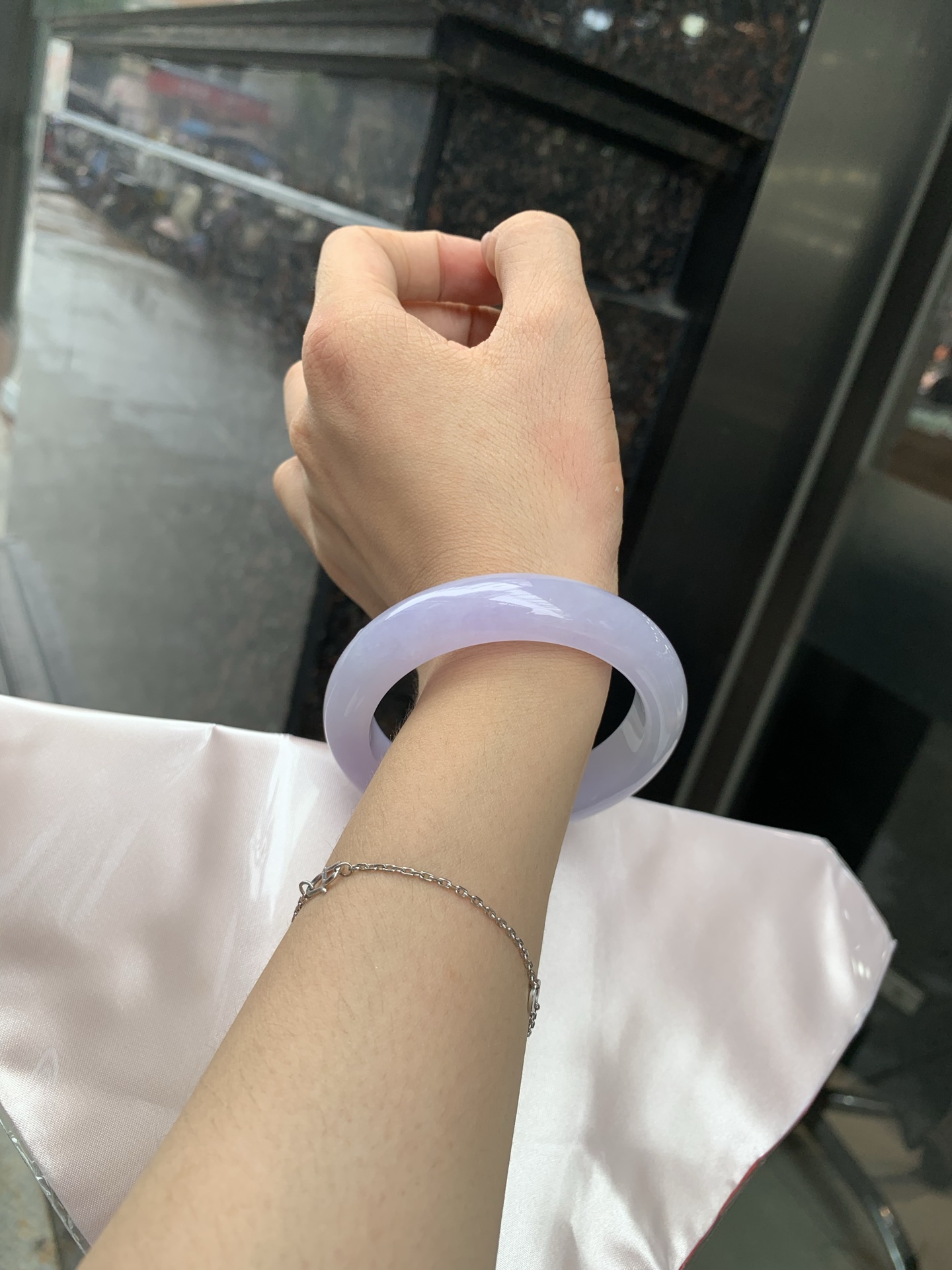 冰紫正圈 54-8.5-12.3 0719-N1228 打灯细纹，底妆冰透胶润，满圈均匀冰浓紫吸睛抢眼，浪漫迷人，仙气飘飘，优雅高贵显气质，感满满，不同光线不一样视觉感受