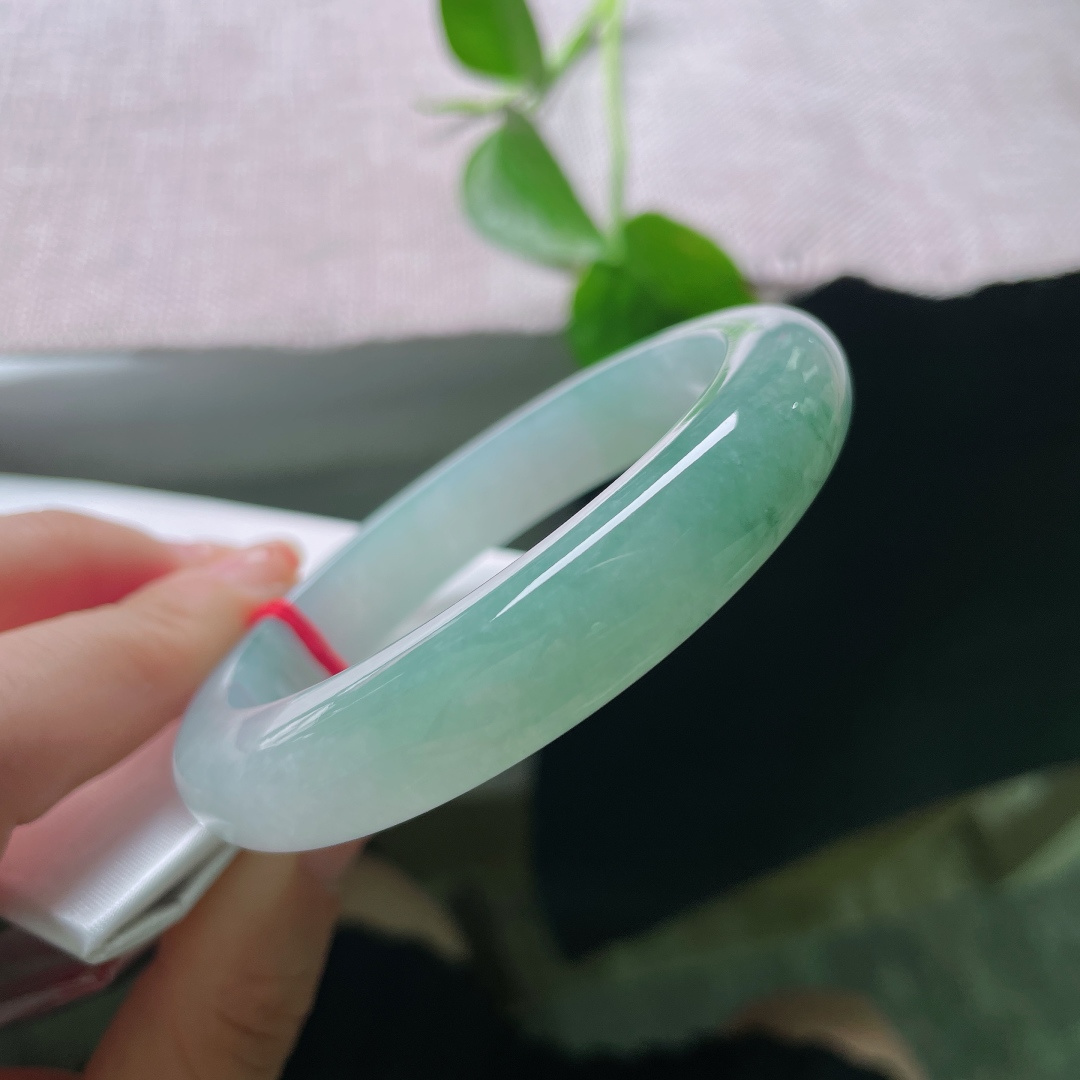 57.8/12.2/8.4，蓝底正圈，深深浅浅，韵味悠长，种老，干净清润，无裂，56016a