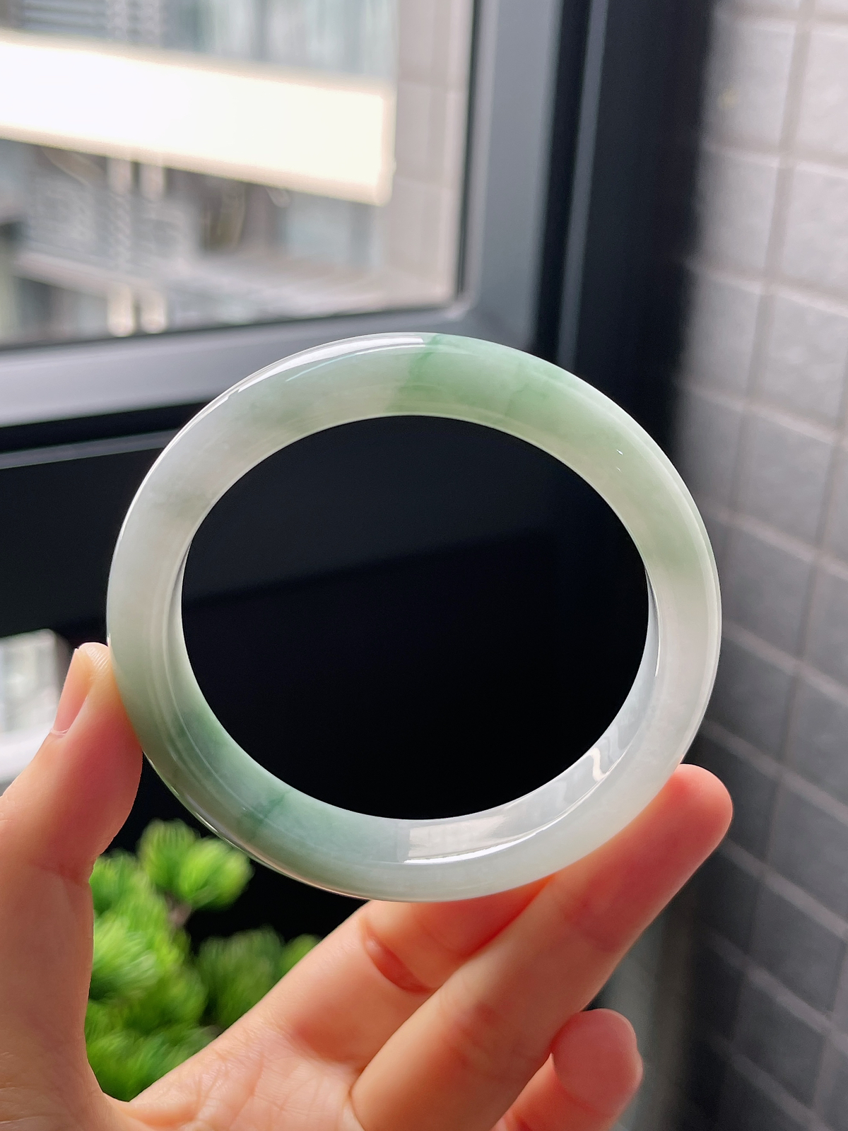 圈口57.5，冰糯种湖水绿飘花翡翠正圈手镯