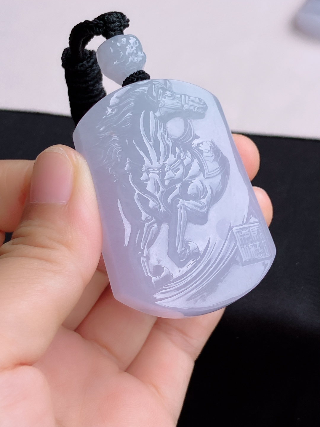 冰紫生肖马牌，晶莹剔透，尺寸53.6/38/10.5/自然光实拍