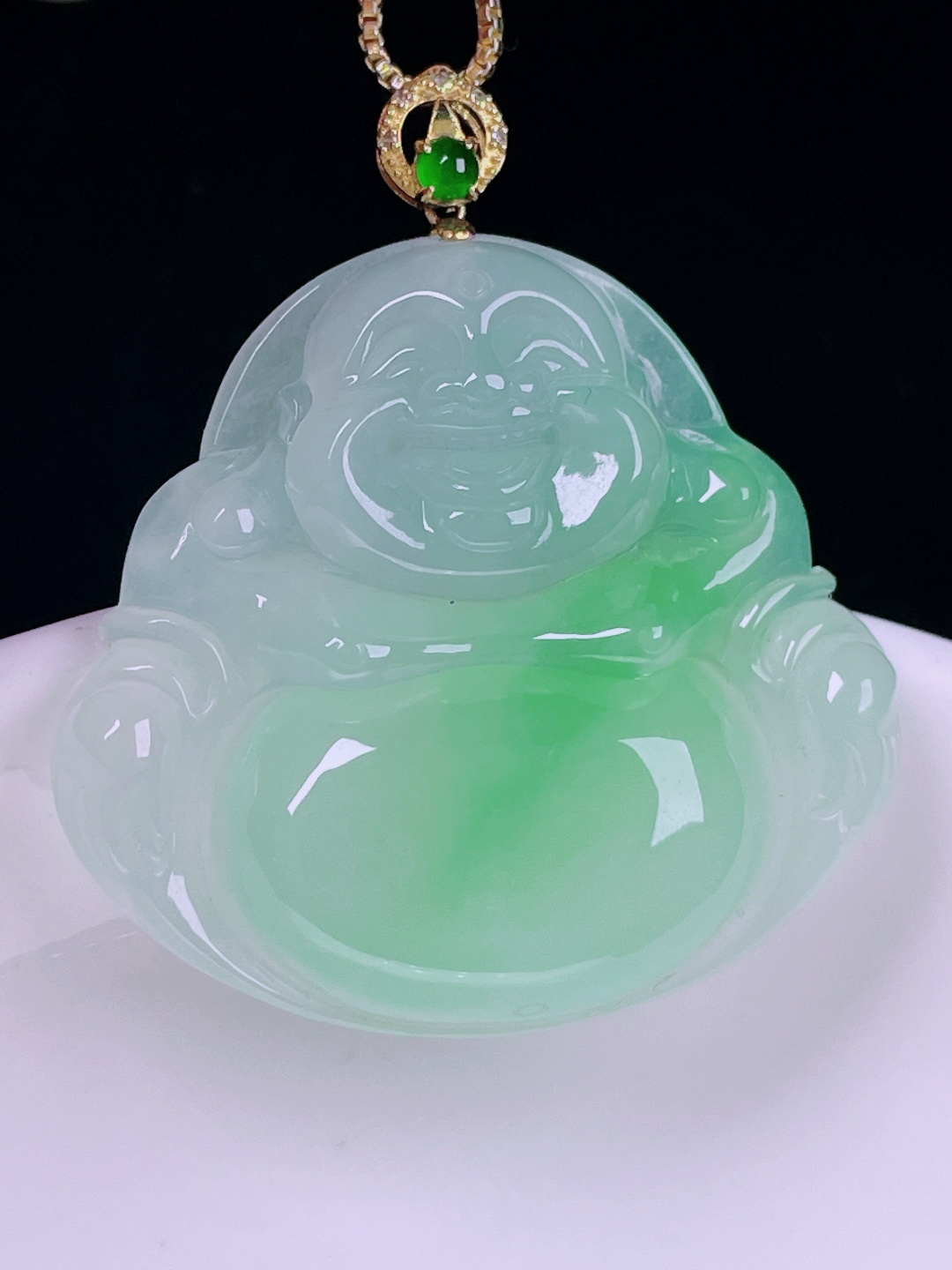 ️飘绿佛公，老种起光，细底通透，尺寸：37裸石30.3/33/6.4mm0719