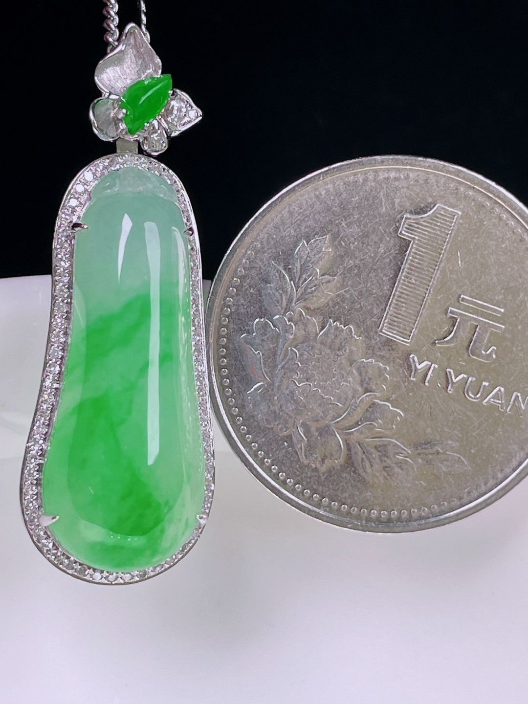 ️冰绿福瓜，老种起光，细底通透，尺寸：35.4/12.8/9裸石25/11/5.8mm0719