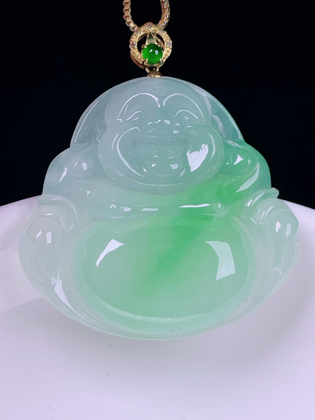 ️飘绿佛公，老种起光，细底通透，尺寸：37裸石30.3/33/6.4mm0719