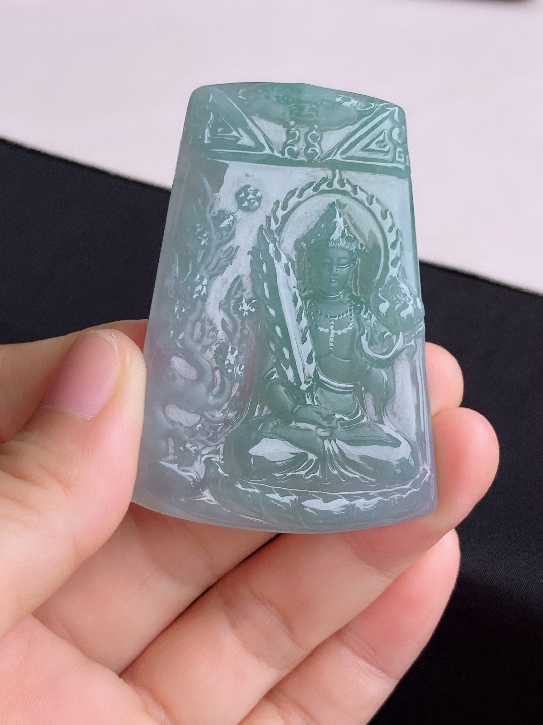 底色虚空藏菩萨，晶莹剔透，尺寸62.5/45/6/自然光实拍