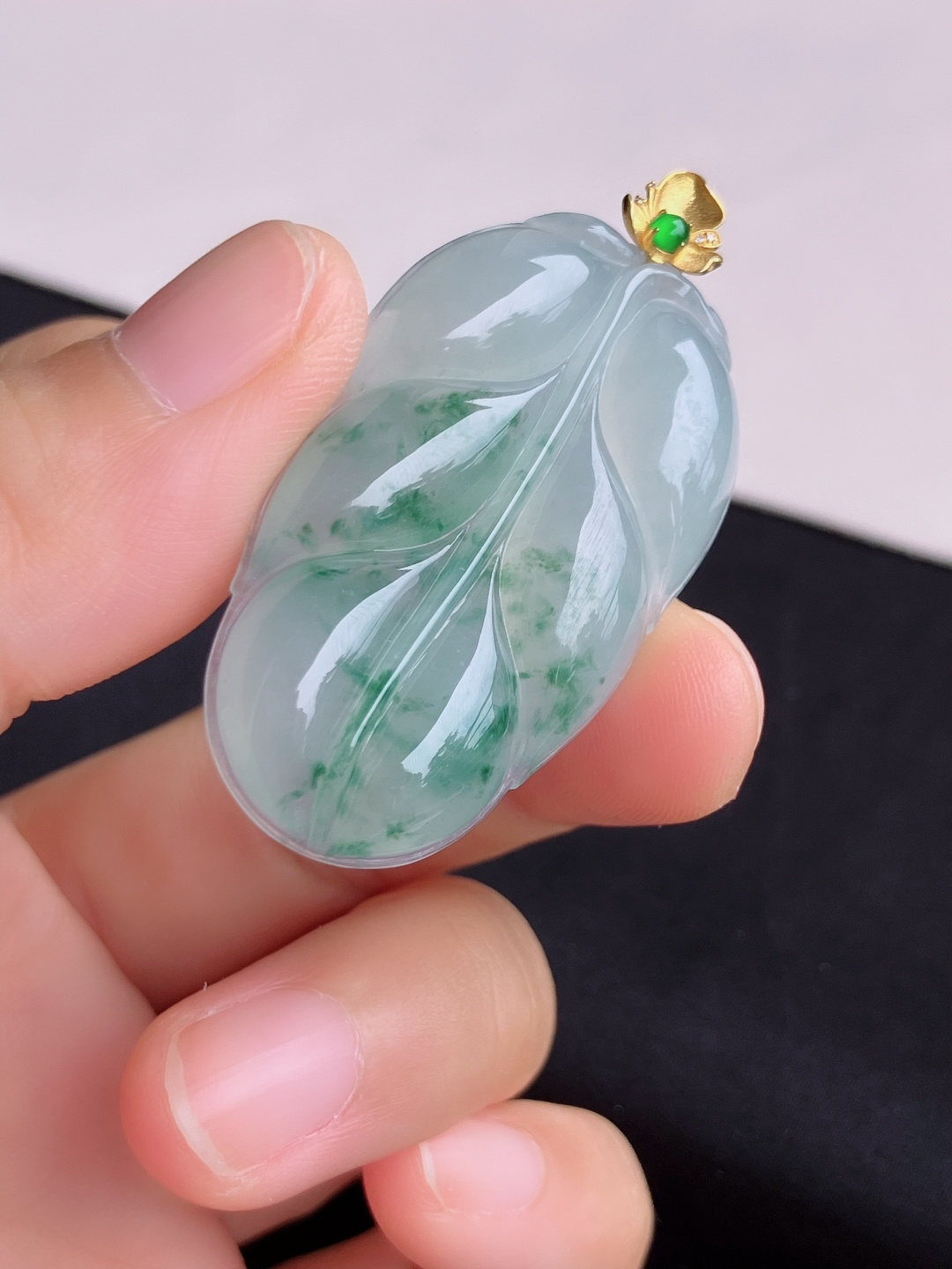 冰飘花金枝玉叶，晶莹剔透，花色清爽，尺寸43/25/6.5/自然光实拍