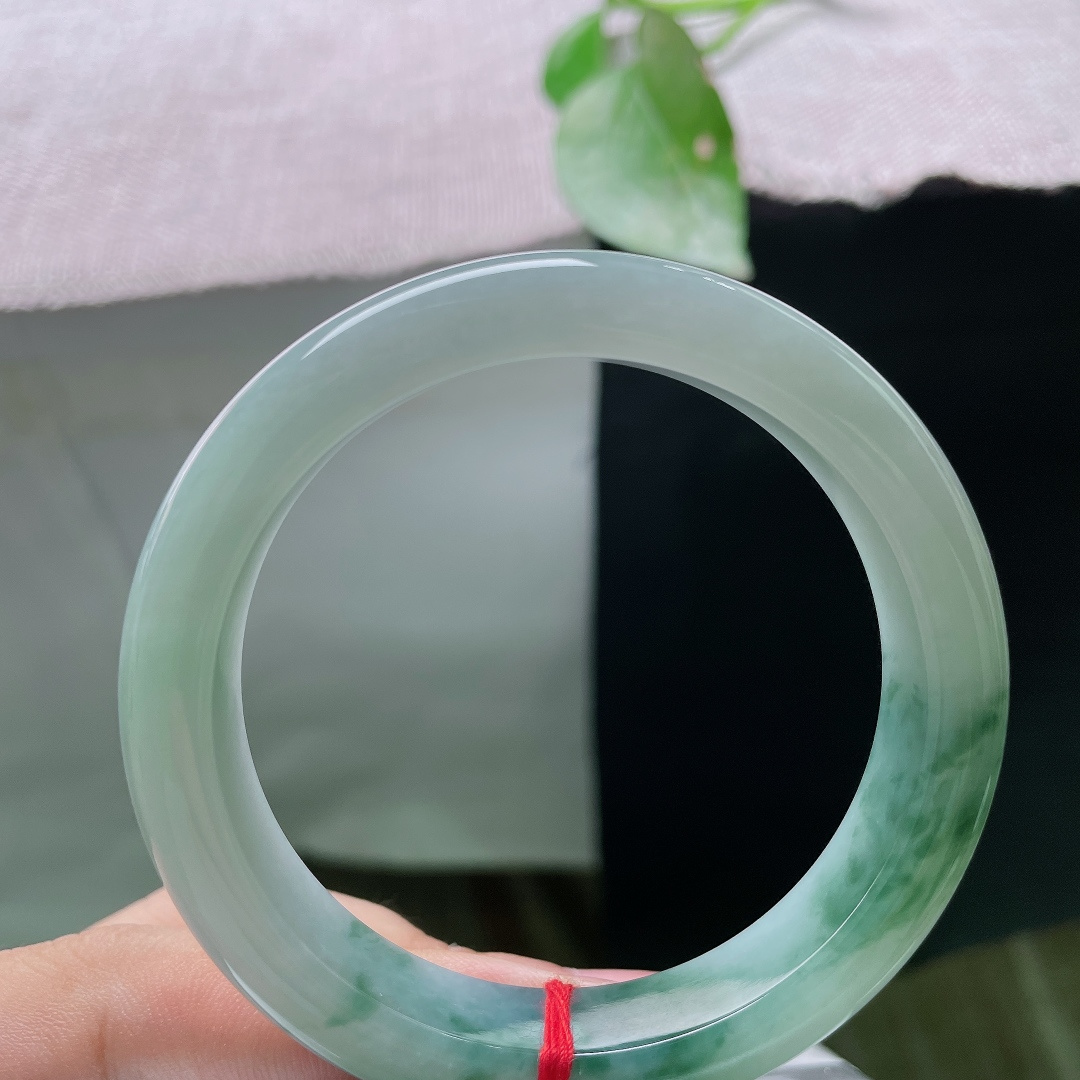 55.3/12.3/8.5飘花正圈，每一缕花色都是大自然随手勾勒，腕间自带山水。无裂，ss56292a
