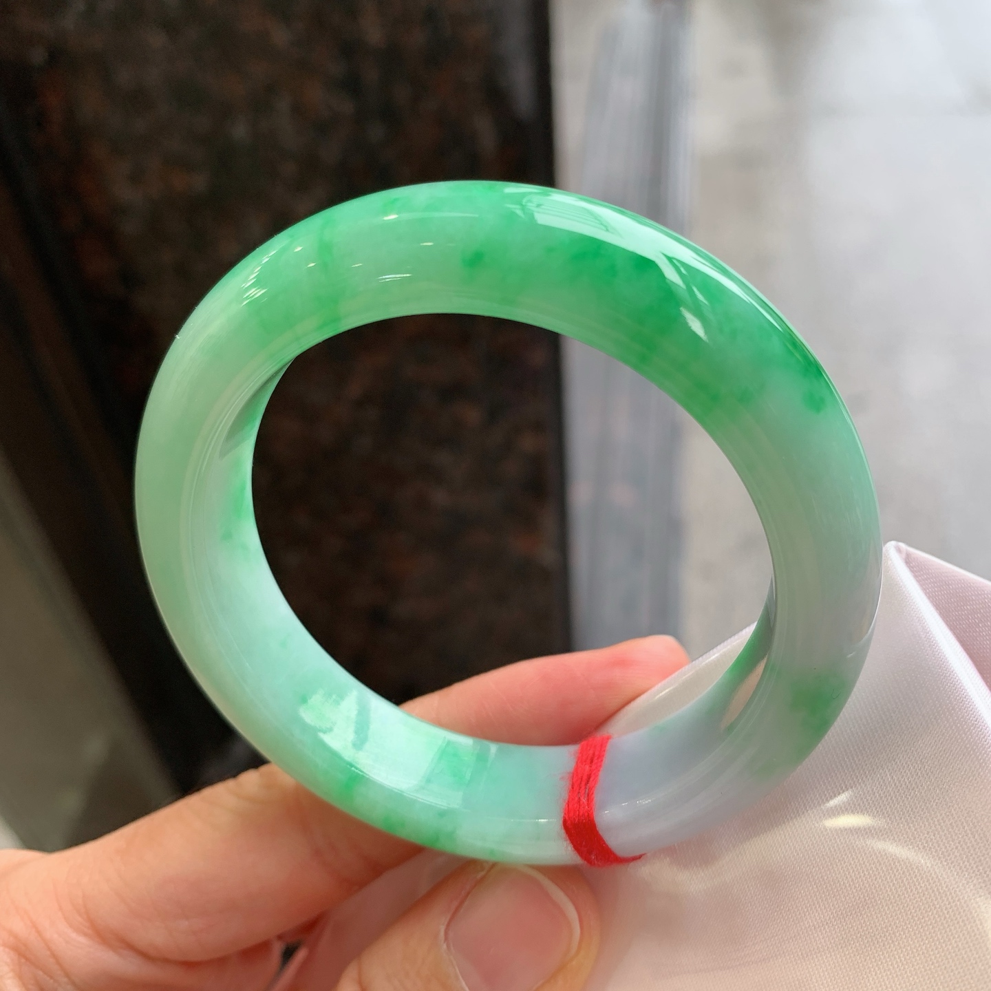正圈飘绿 有纹 尺寸：54.5/13/9.3 色阳
