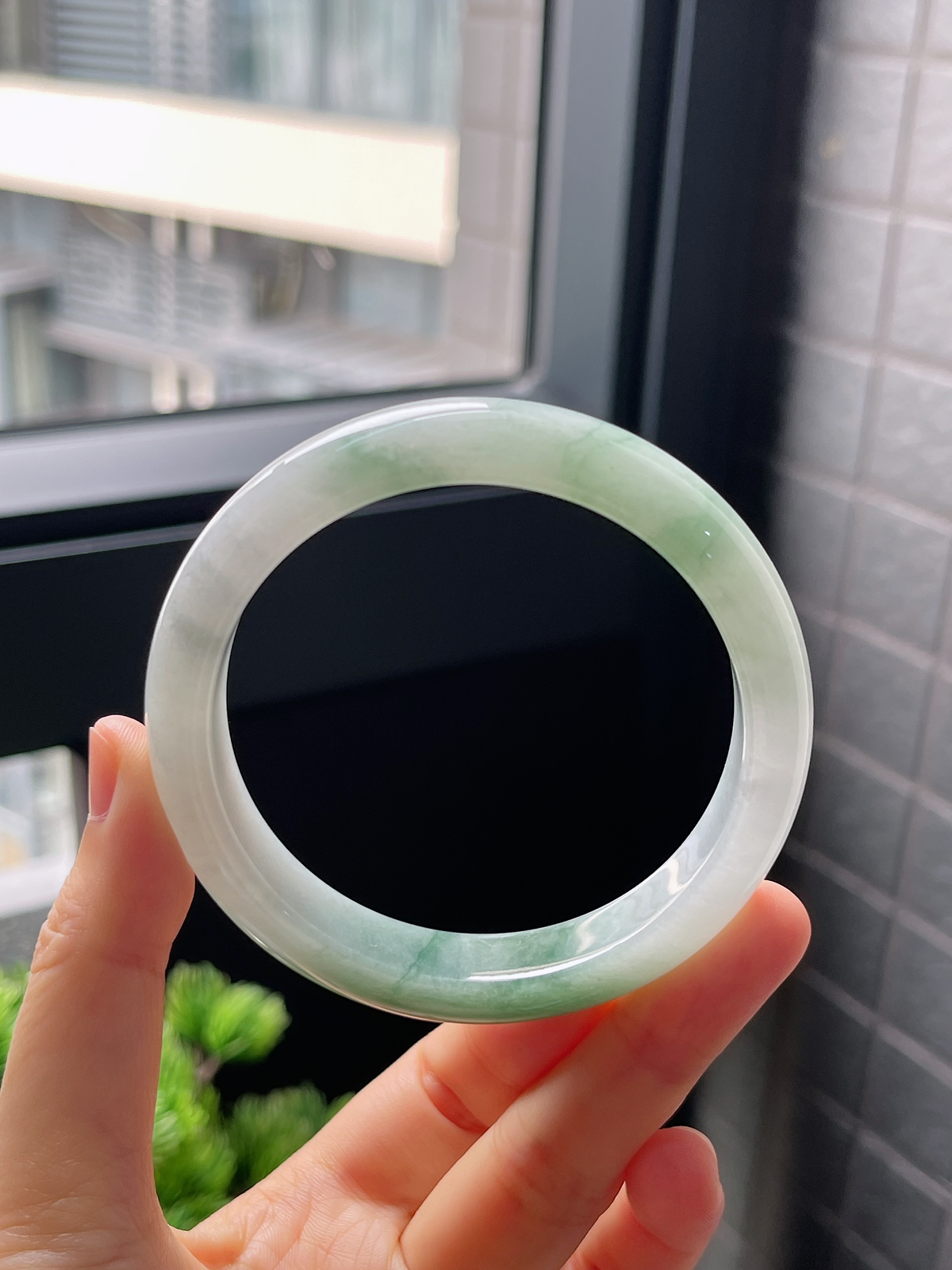 圈口57.5，冰糯种湖水绿飘花翡翠正圈手镯