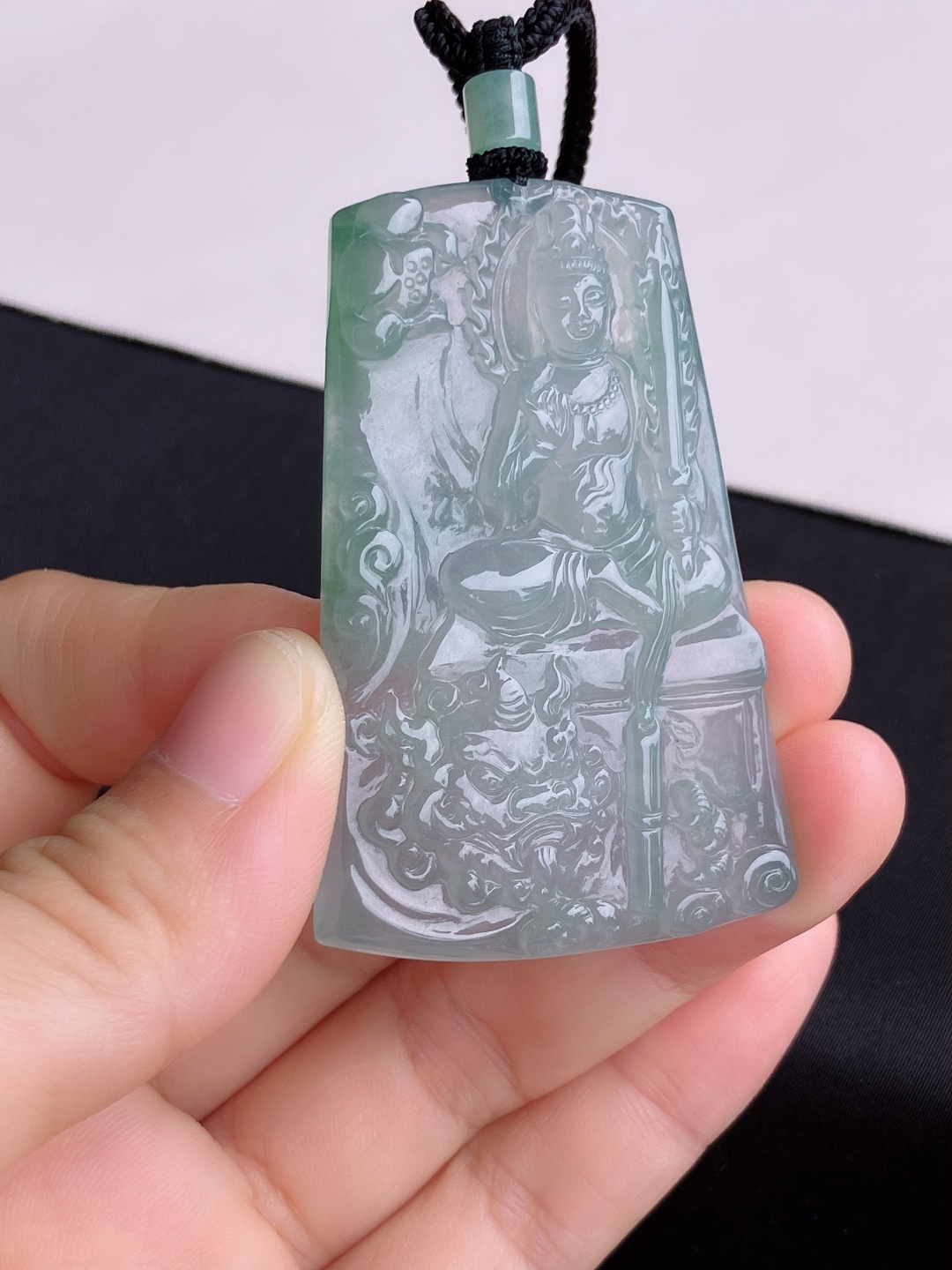 冰飘花文殊菩萨，晶莹剔透，尺寸60.6/38.8/5.6/自然光实拍