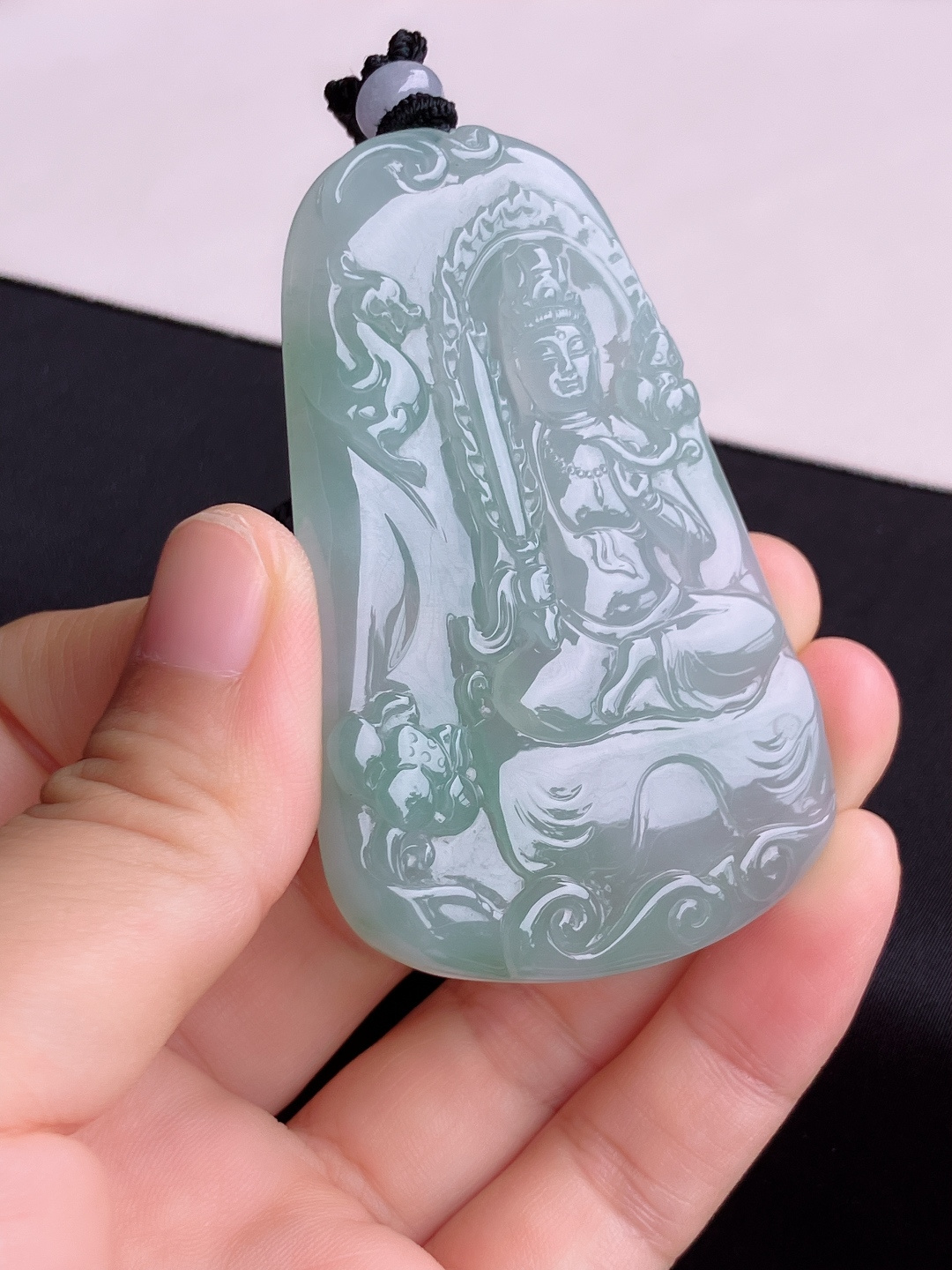 底色虚空藏菩萨，晶莹剔透，尺寸72.3/46.6/6/自然光实拍