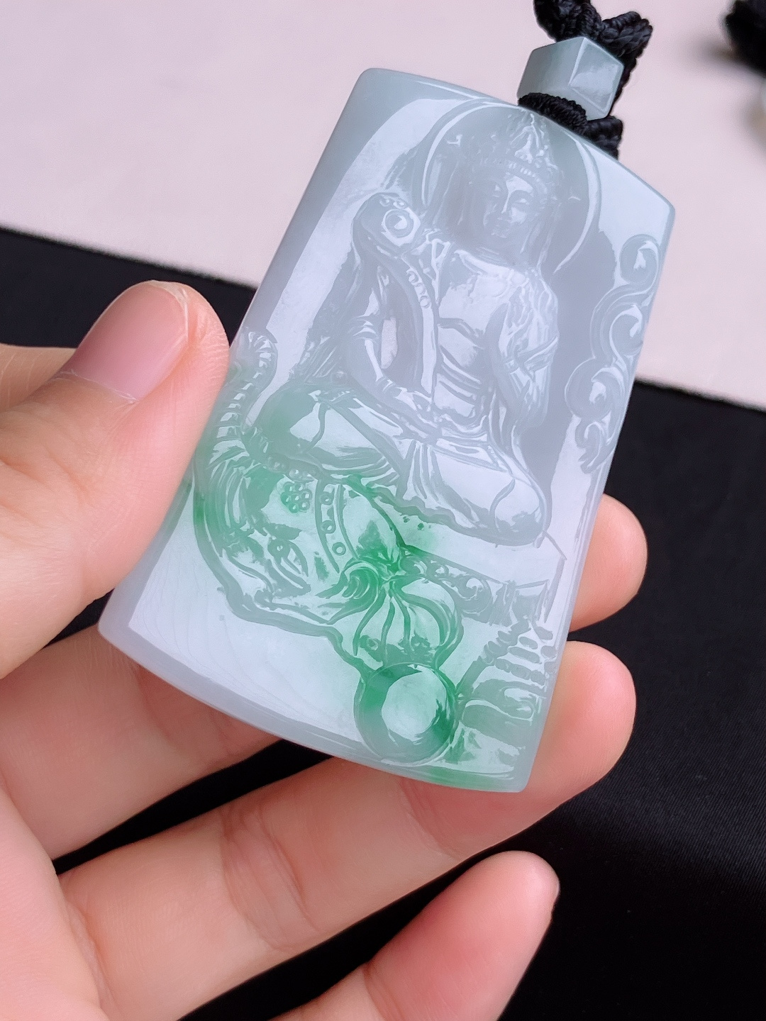 冰飘花普贤菩萨，花色清爽，尺寸65.8/42.6/5.5/自然光实拍