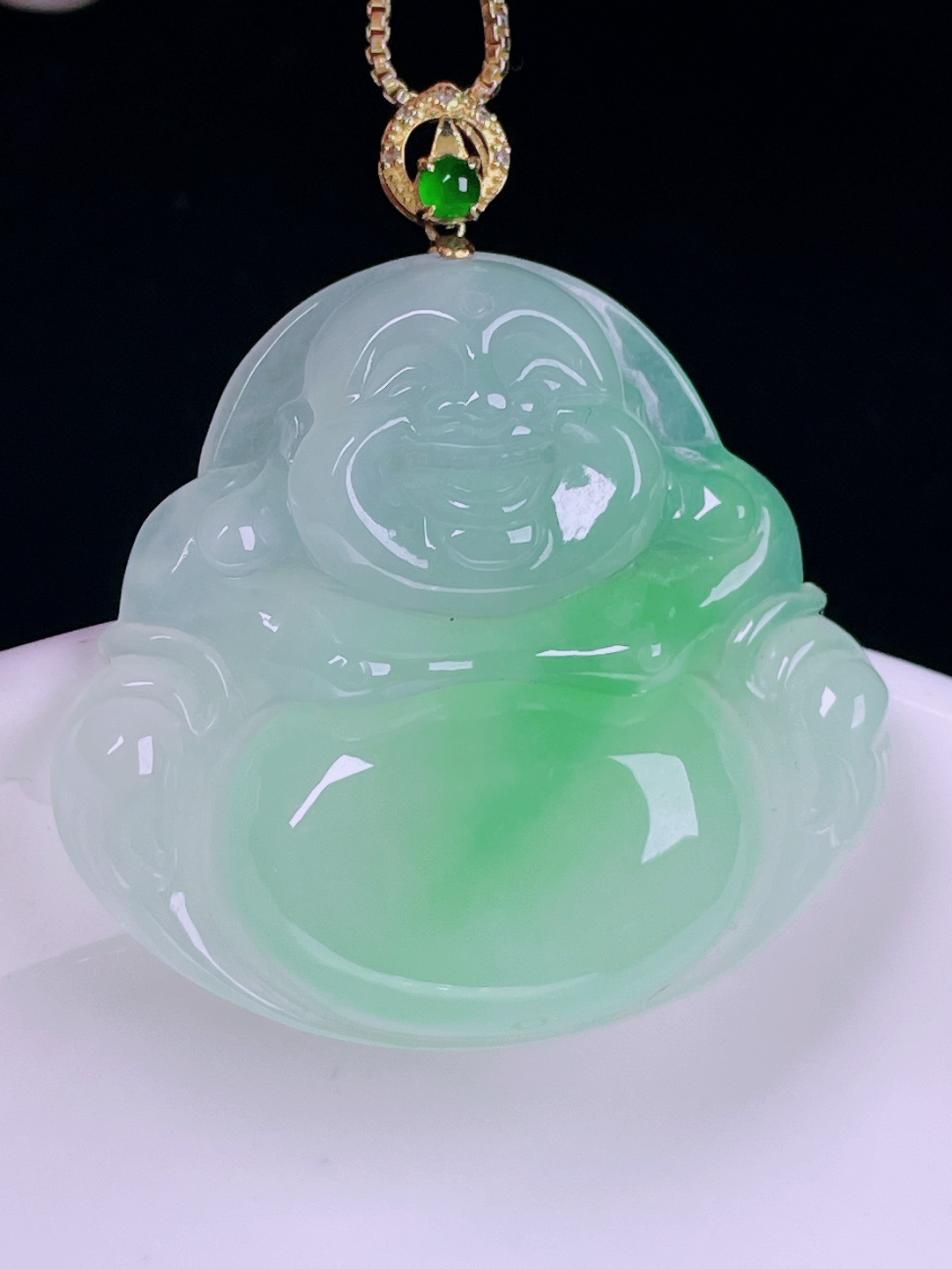 ️飘绿佛公，老种起光，细底通透，尺寸：37裸石30.3/33/6.4mm0719