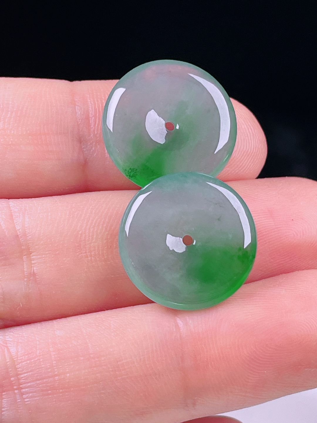 ️飘绿平安扣，老种起光，细底通透，尺寸：17.88/3.5mm0719