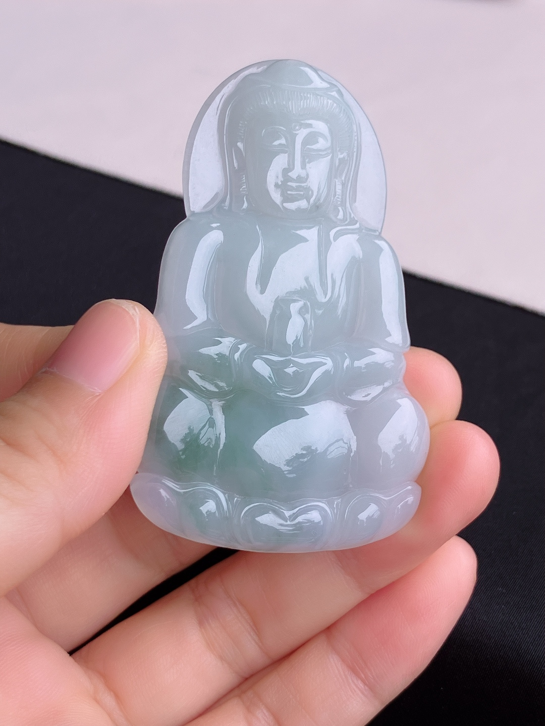 冰飘花大观音，细腻精致，面容慈祥，尺寸67/41.6/5.6/自然光实拍