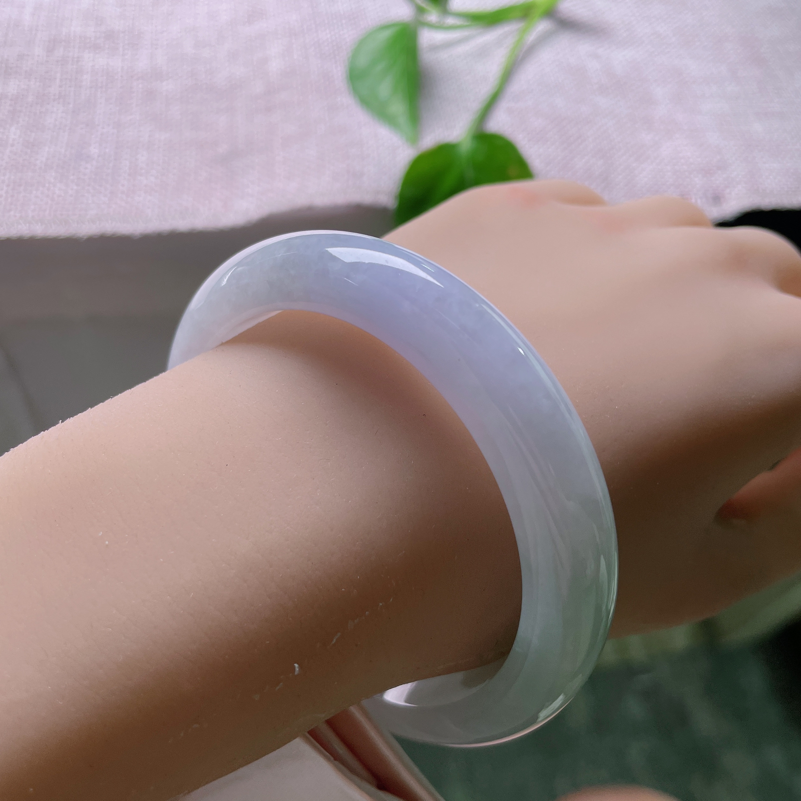 58/12.9/8.8春彩正圈，水润细腻，色彩丰富多彩，甜美，优雅大方，整体完美，56370