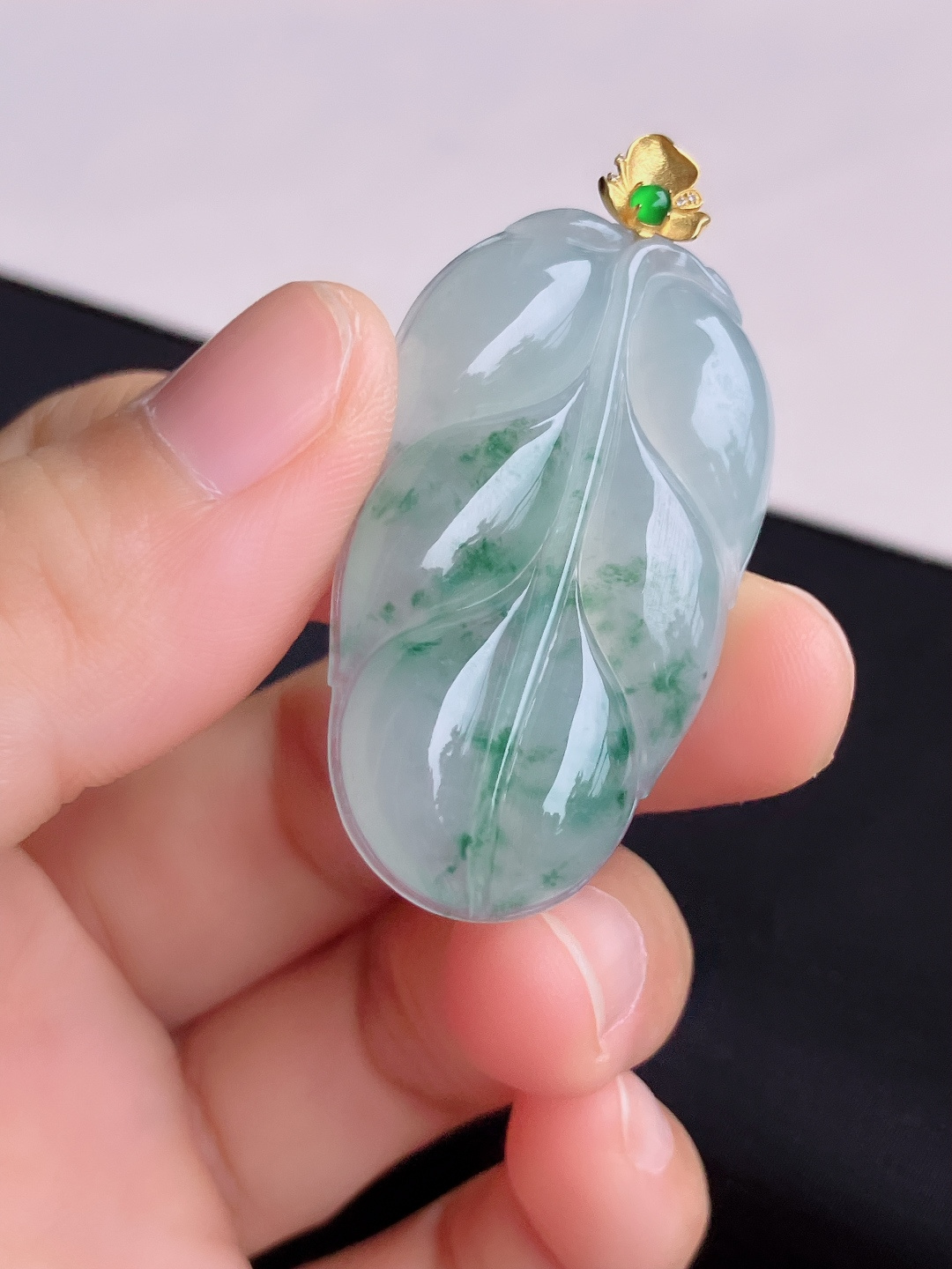 冰飘花金枝玉叶，晶莹剔透，花色清爽，尺寸43/25/6.5/自然光实拍