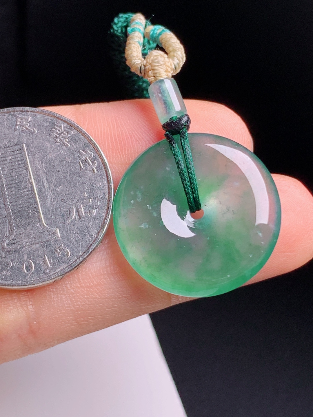 ️ 飘绿平安扣，玉质清透胶感十足，花色灵动飘逸 裸石22-5.2 49