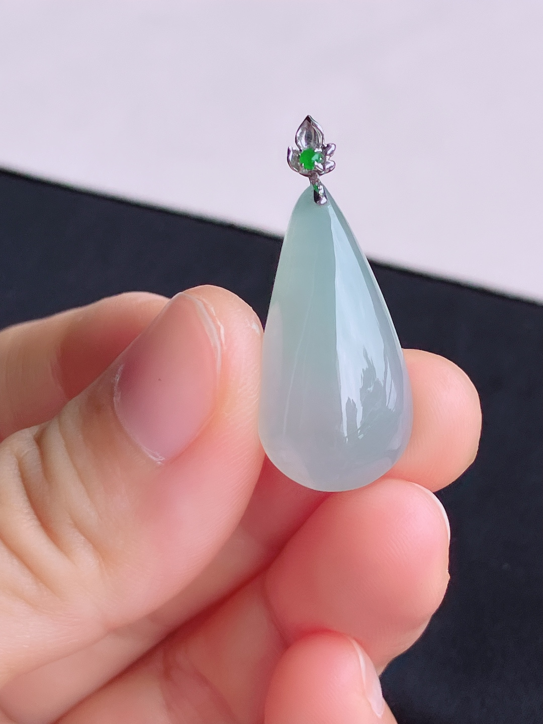 底色水滴吊坠，简约时尚，尺寸32.5/26.5/44/6.5/自然光实拍