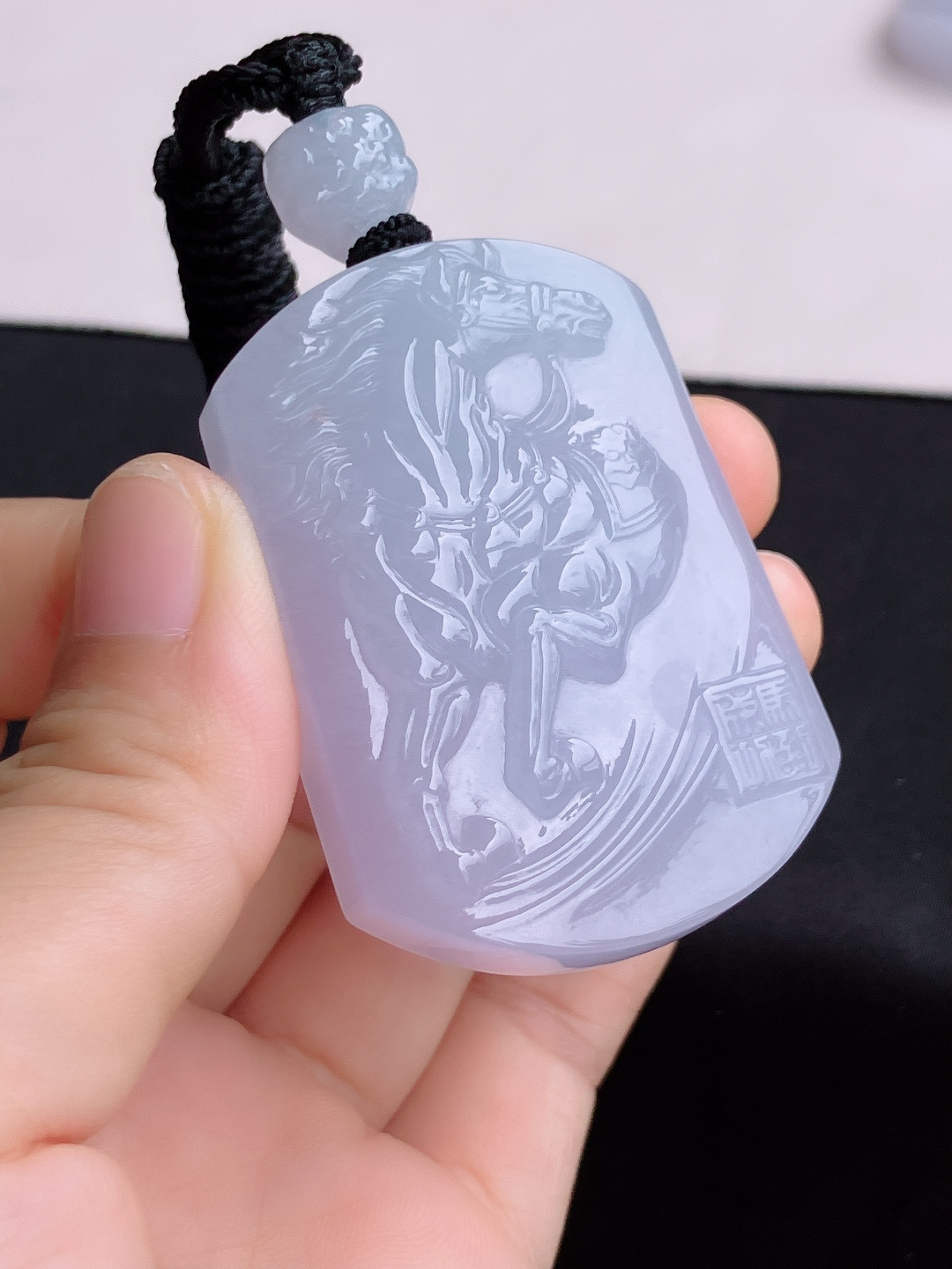 冰紫生肖马牌，晶莹剔透，尺寸53.6/38/10.5/自然光实拍